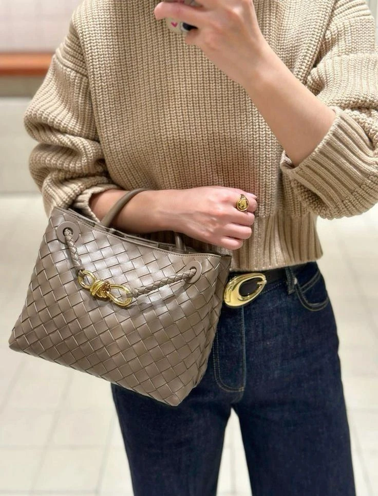 BOTTEGA VENETA Женская сумка Andiamo кожа Small BOTTEGA VENETA Женская сумка Andiamo кожа Small