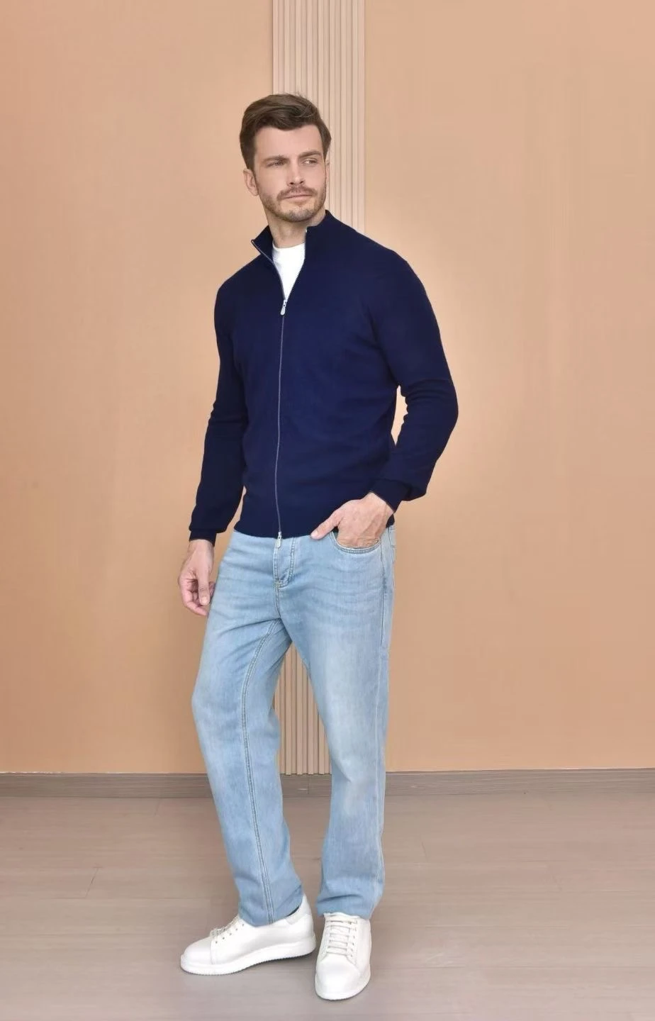 BRUNELLO CUCINELLI Мужской джемпер из кашемира  BRUNELLO CUCINELLI Мужской джемпер из кашемира