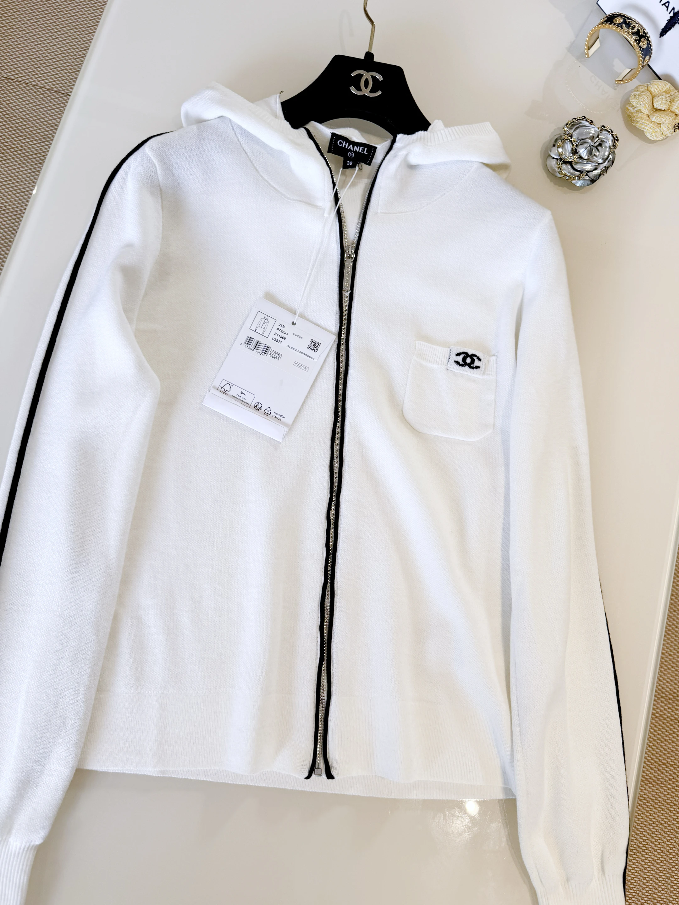 CHANEL Женский лонгслив из шерсти CHANEL Женский лонгслив из шерсти