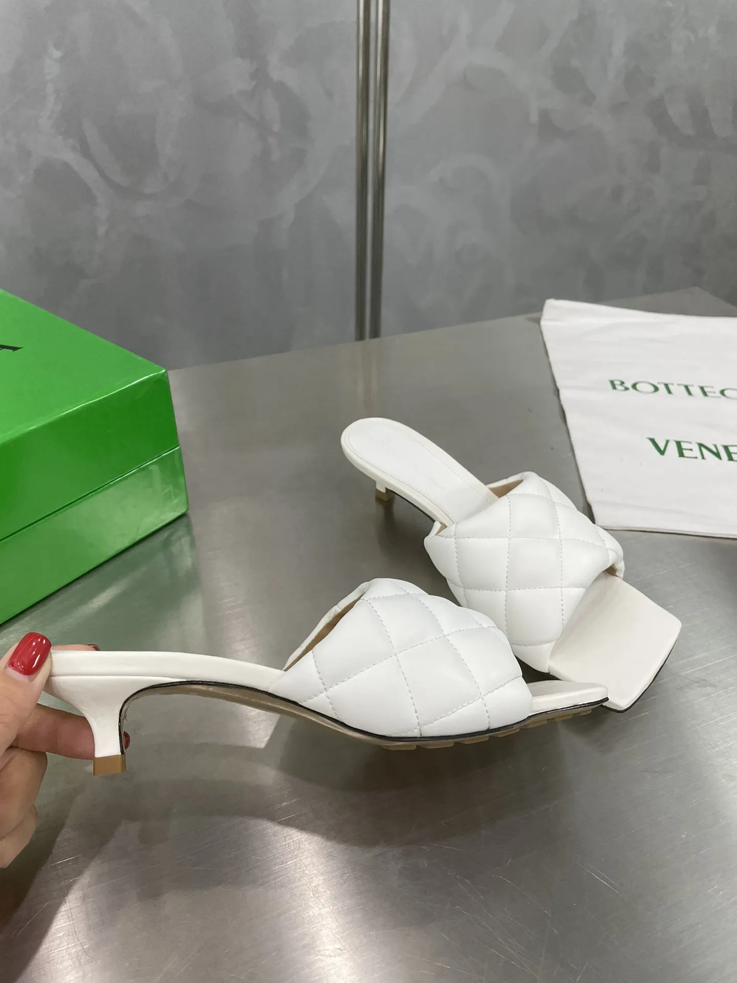 BOTTEGA VENETA Женские босоножки  BOTTEGA VENETA Женские босоножки