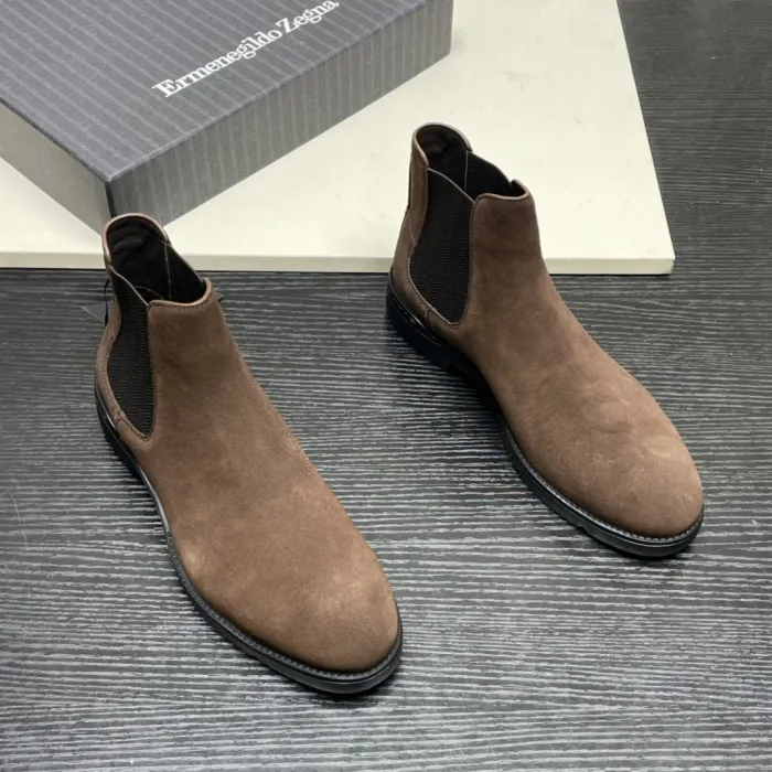 ERMENEGILDO ZEGNA Мужские замшевые ботинки Cortina