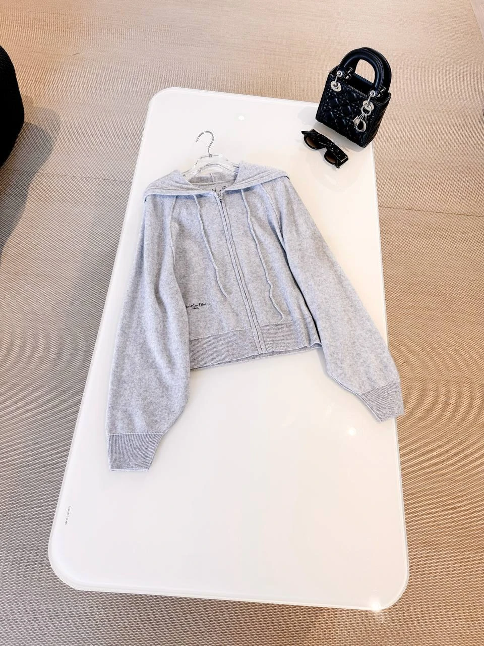 CHRISTIAN DIOR Женская толстовка CHRISTIAN DIOR Женская толстовка