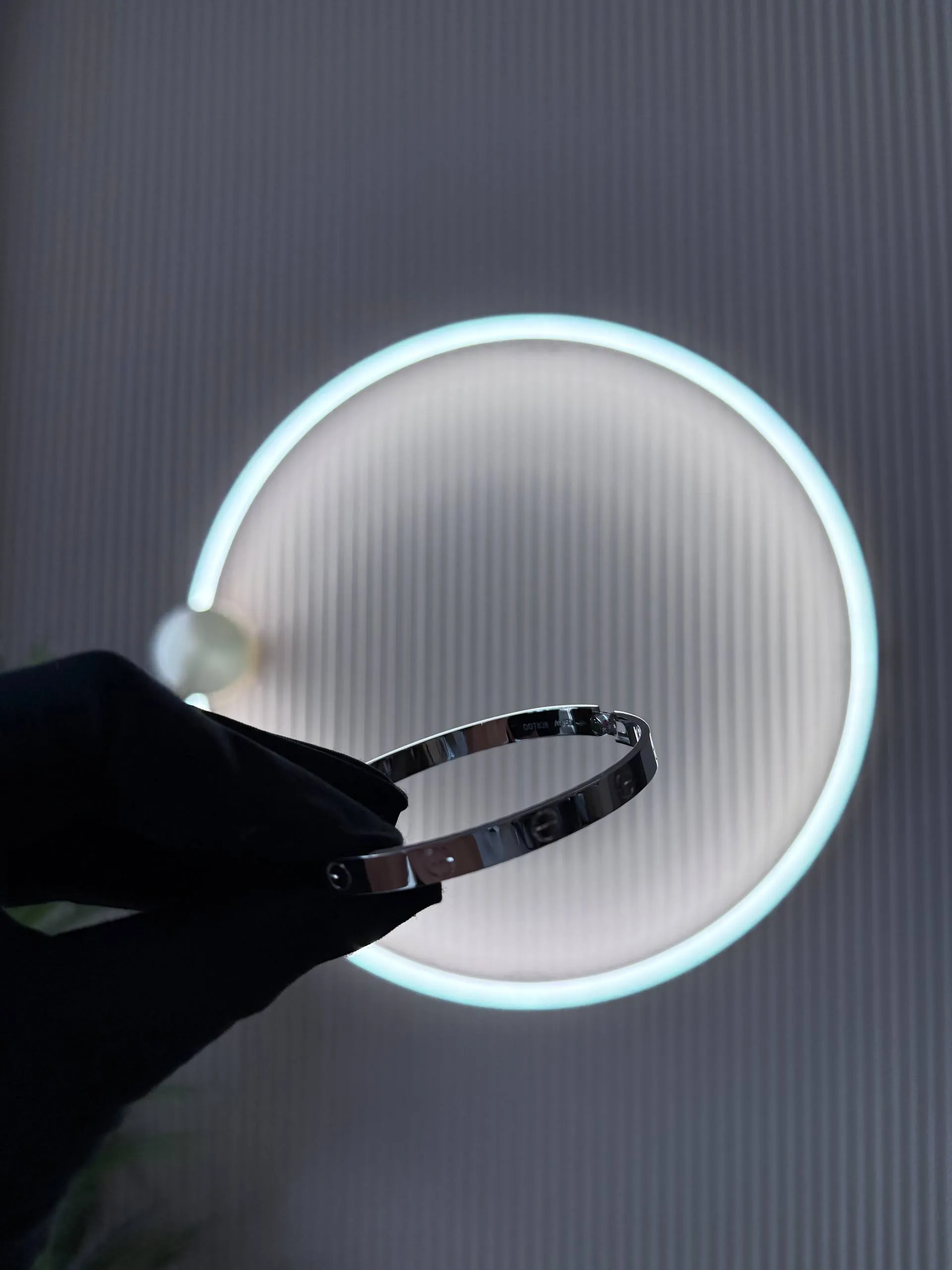 CARTIER Мужской Браслет Love белое золото CARTIER Мужской Браслет Love белое золото