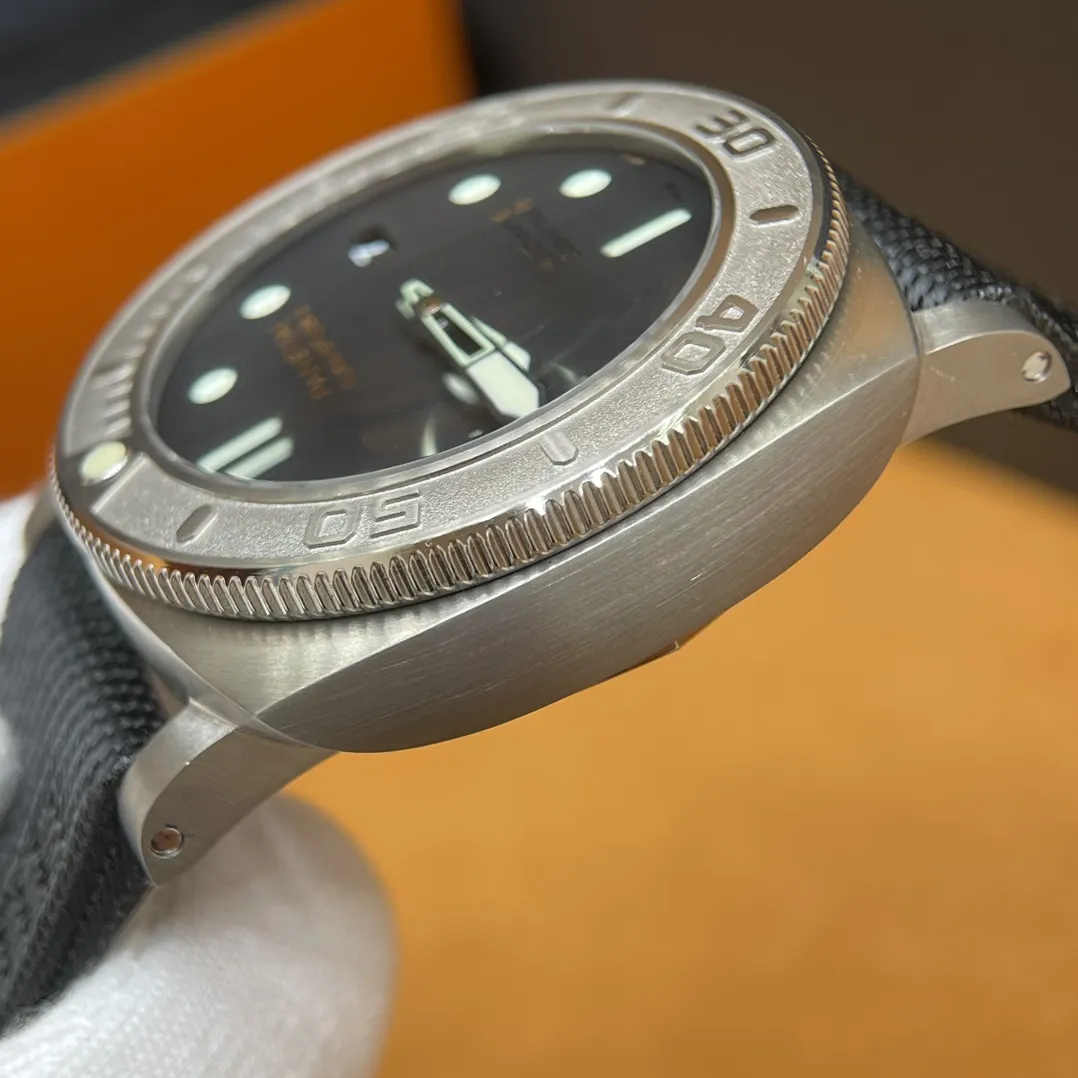 PANERAI Мужские часы Submersible PAM00984 47 мм PANERAI Мужские часы Submersible PAM00984 47 мм