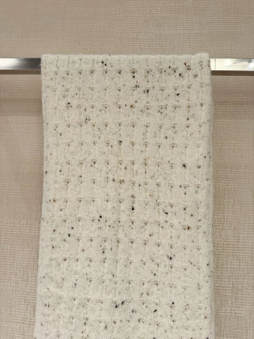 CHANEL Женский шарф из кашемира CHANEL Женский шарф из кашемира