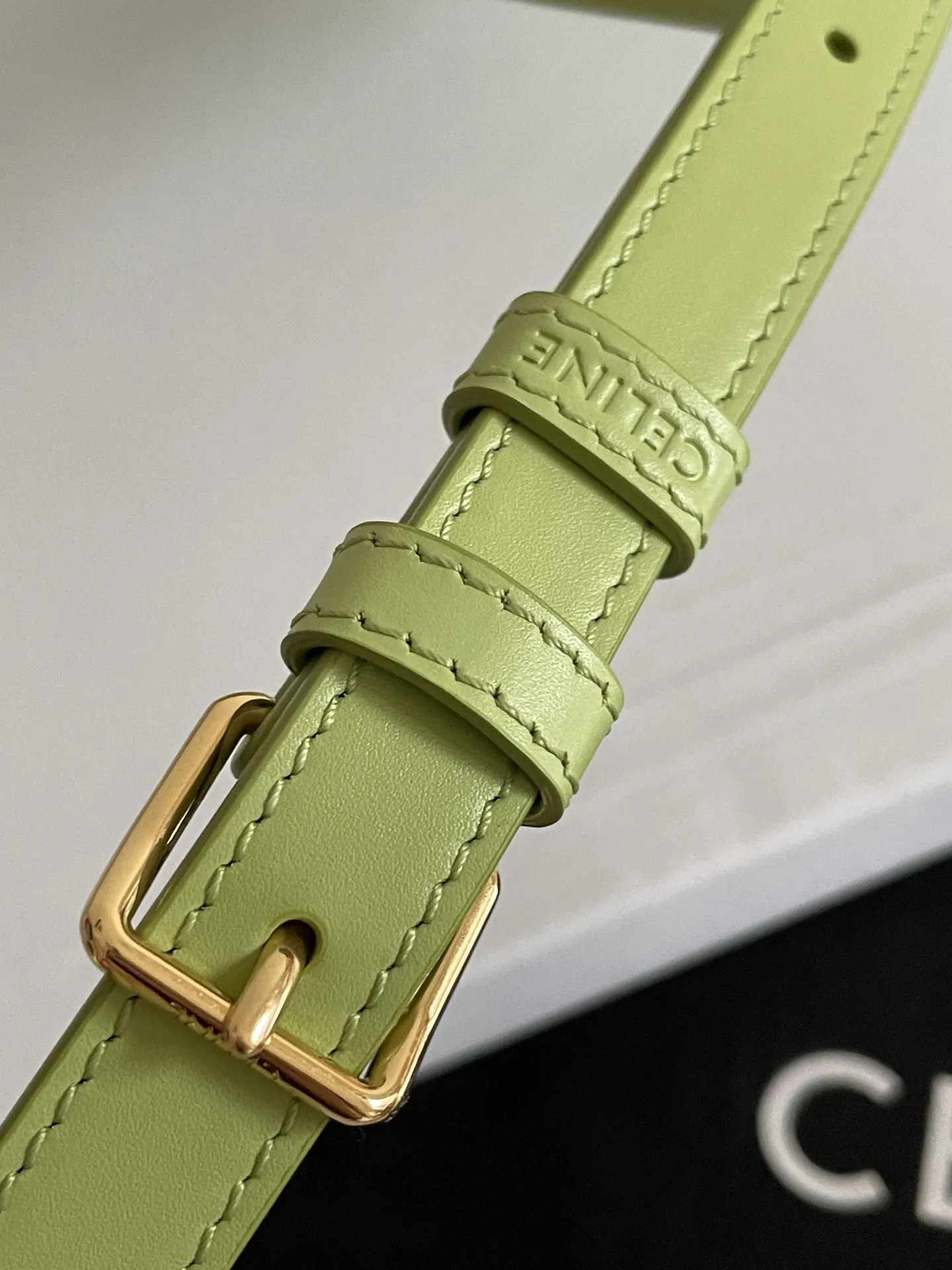 CELINE Женская сумка FOLCO CUIR TRIOMPHE  CELINE Женская сумка FOLCO CUIR TRIOMPHE