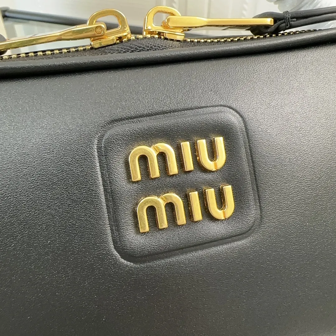 MIU MIU Женская сумка Arcadie mini