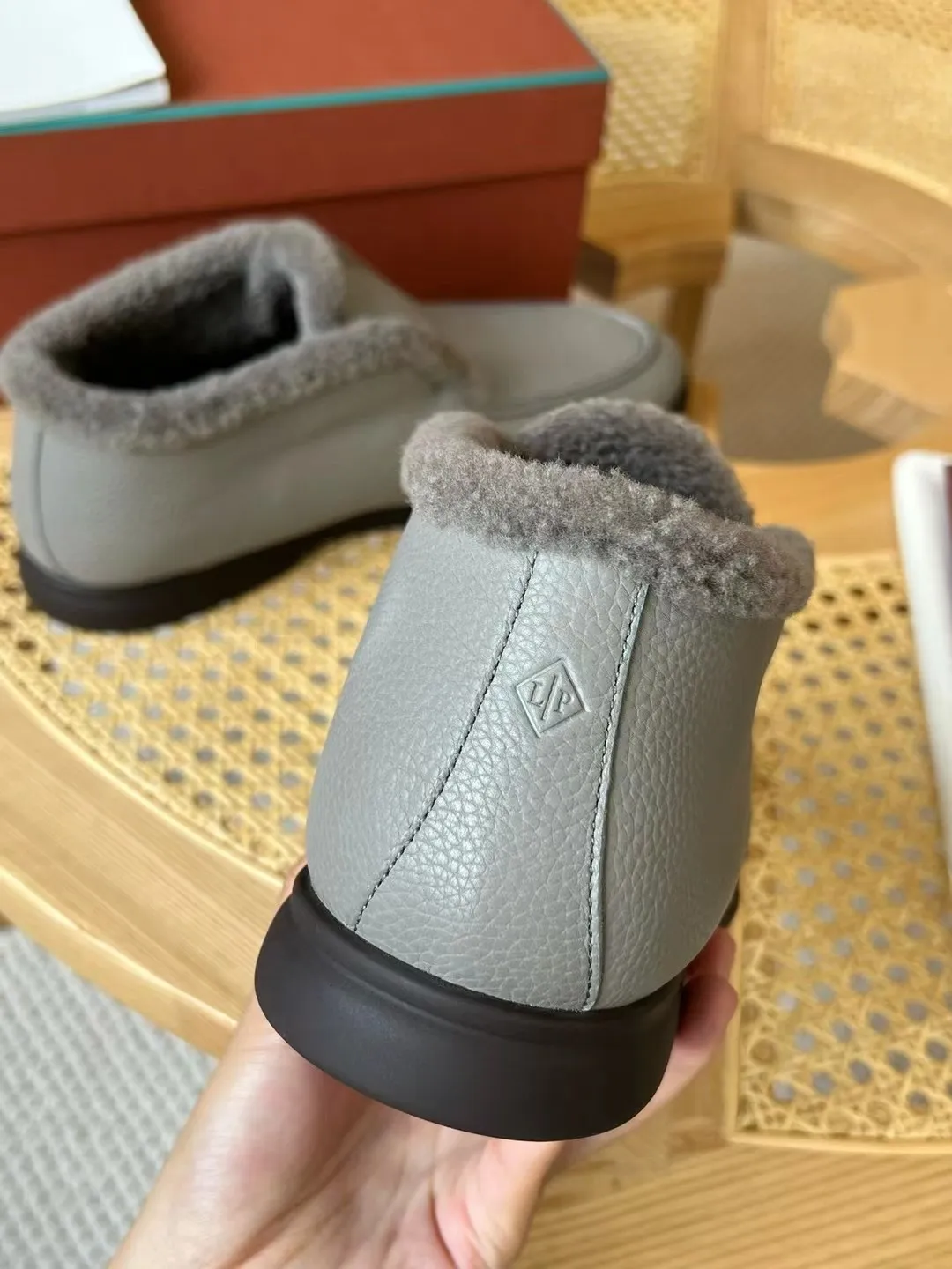 LORO PIANA Мужские лоферы с мехом