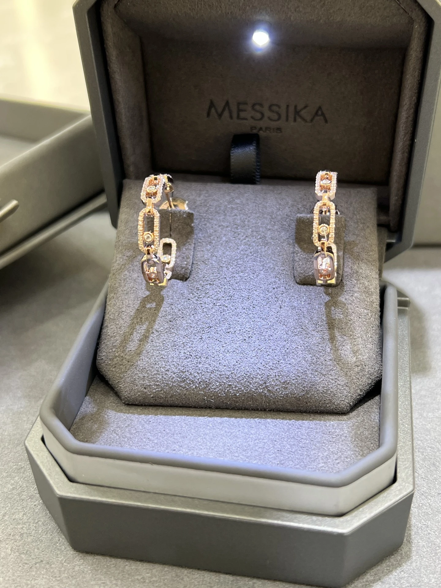 MESSIKA Серьги So Move розовое золото и бриллианты MESSIKA Серьги So Move розовое золото и бриллианты