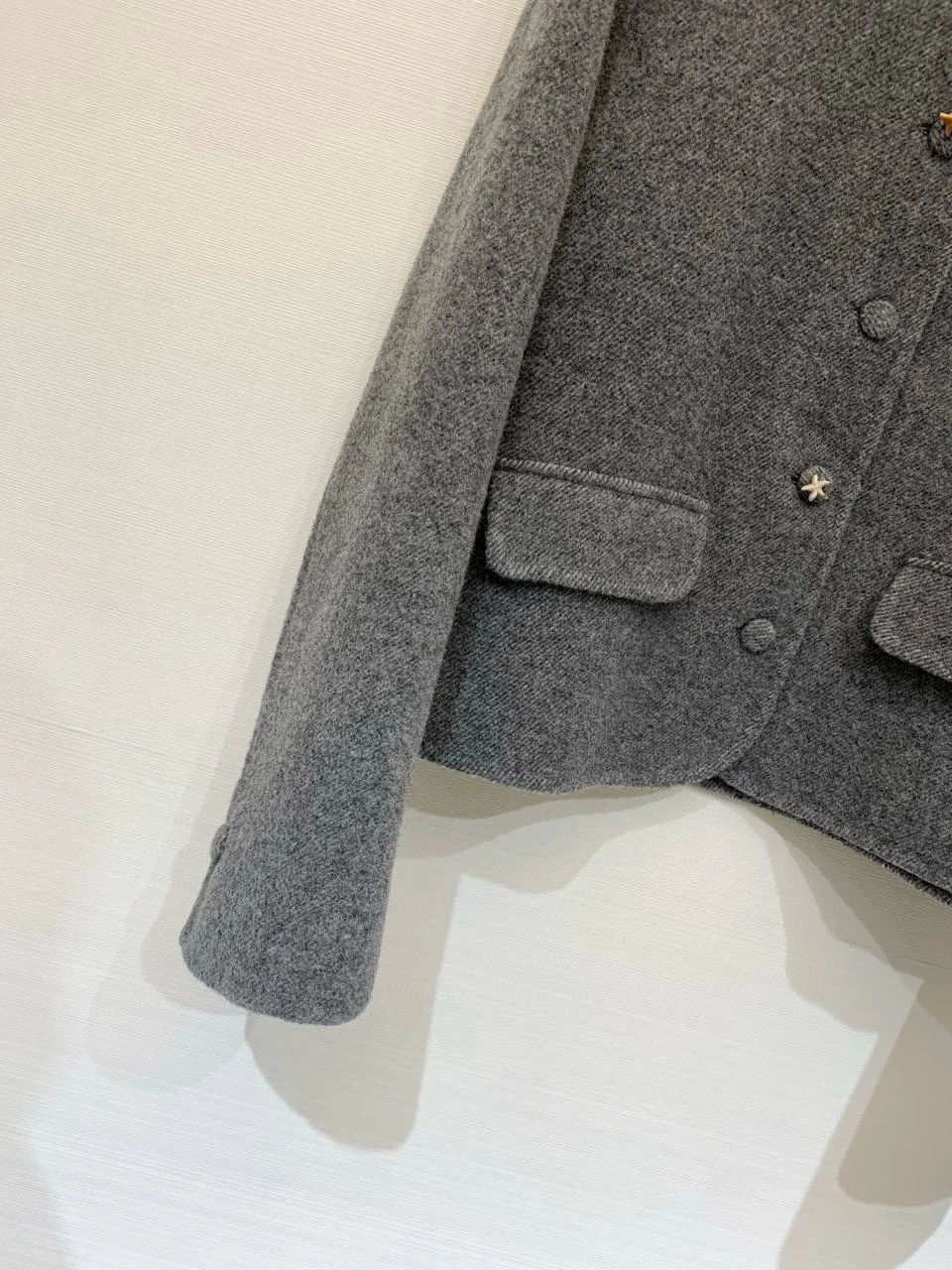 СHANEL Женский жакет из шерсти СHANEL Женский жакет из шерсти