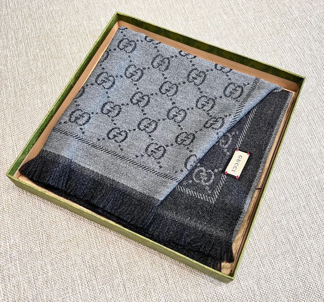 GUCCI Женский жаккардовый шарф 