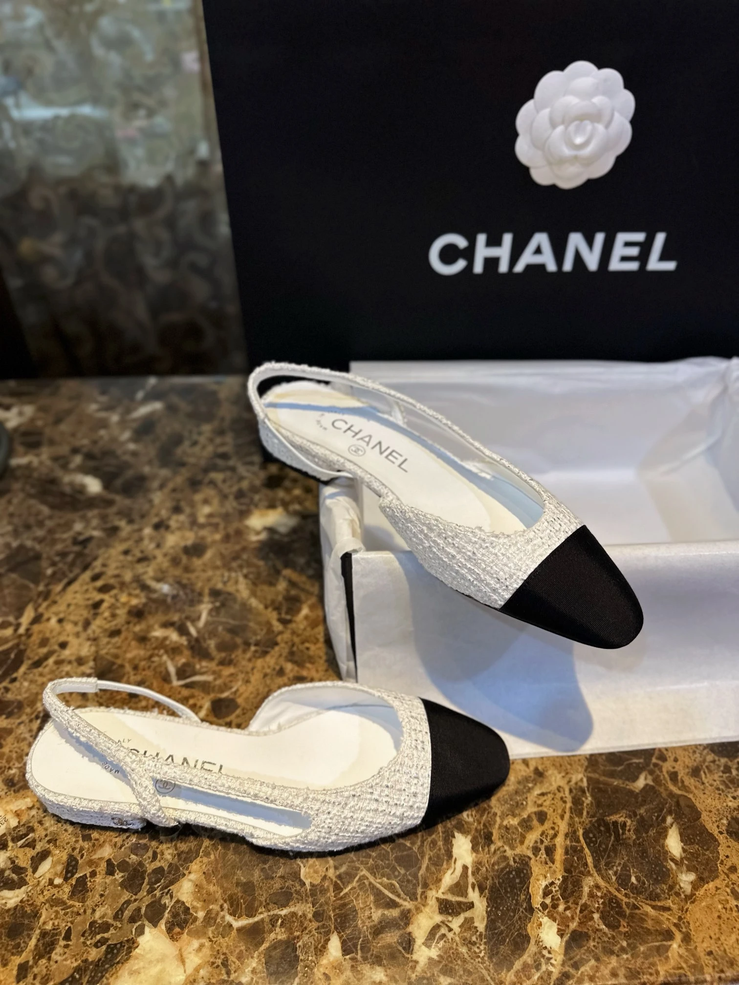 CHANEL Женские туфли слингбэки из твида CHANEL Женские туфли слингбэки из твида