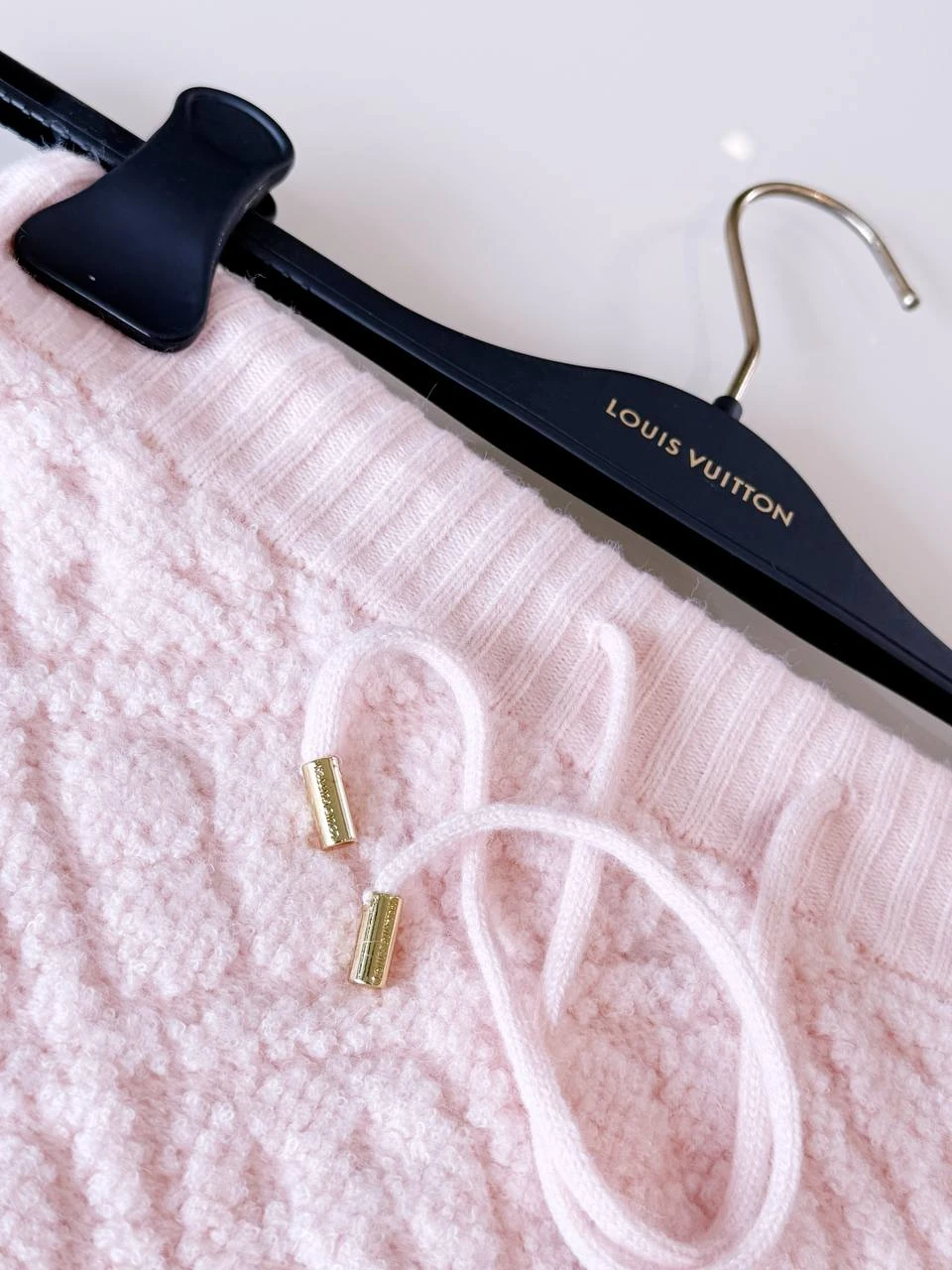 LOUIS VUITTON Женская юбка  LOUIS VUITTON Женская юбка