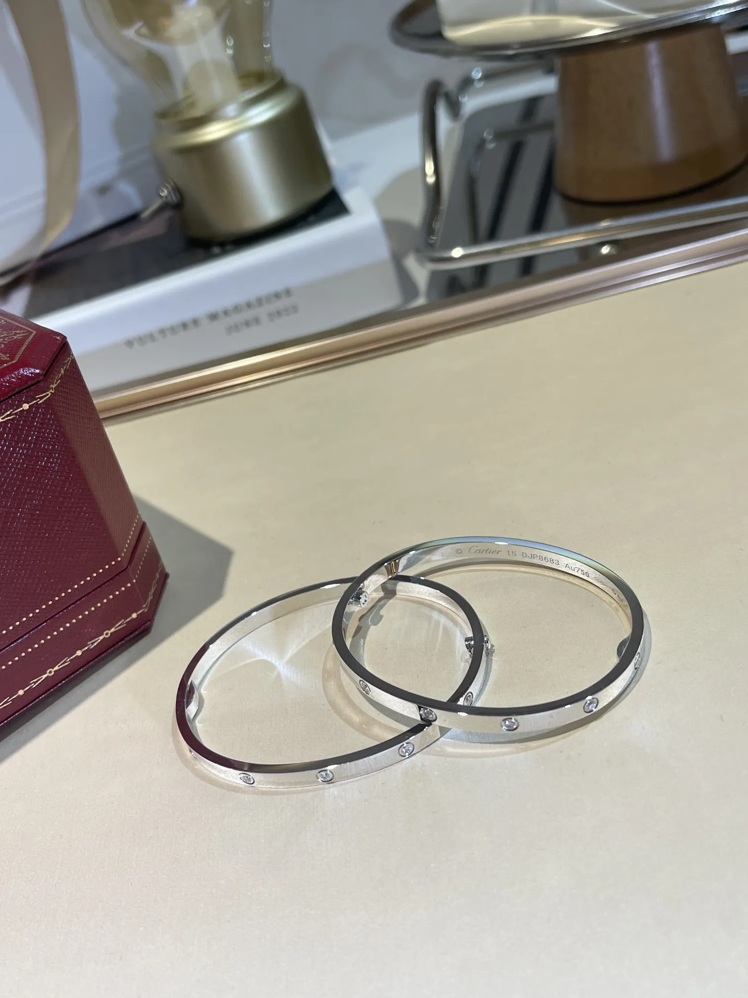 CARTIER Браслет Love белое золото и бриллианты CARTIER Браслет Love белое золото и бриллианты