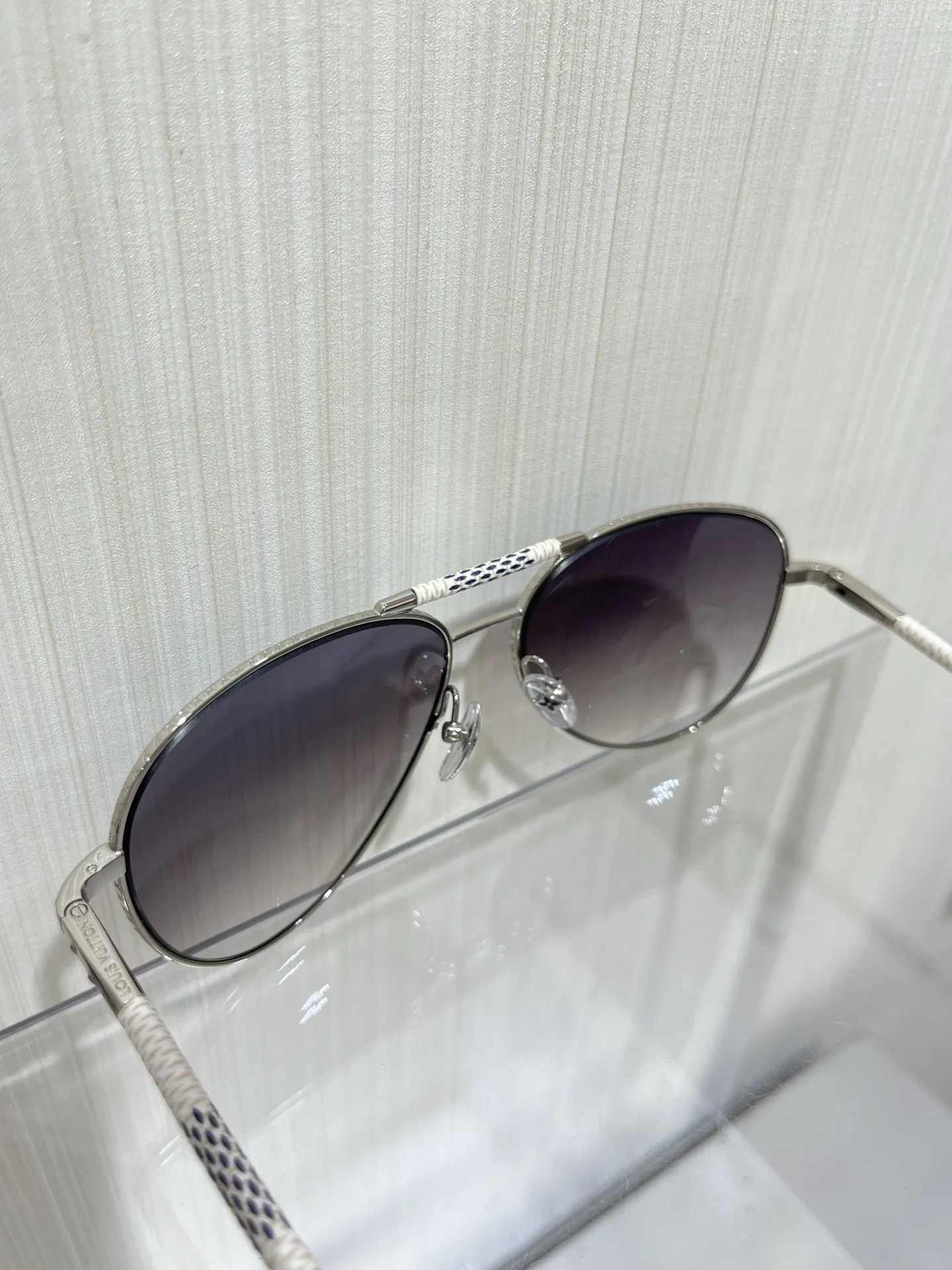 LOUIS VUITTON Мужские очки Z0203U LOUIS VUITTON Мужские очки Z0203U