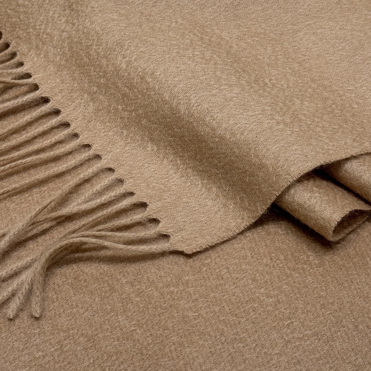 MAX MARA Женский шарф из кашемира MAX MARA Женский шарф из кашемира