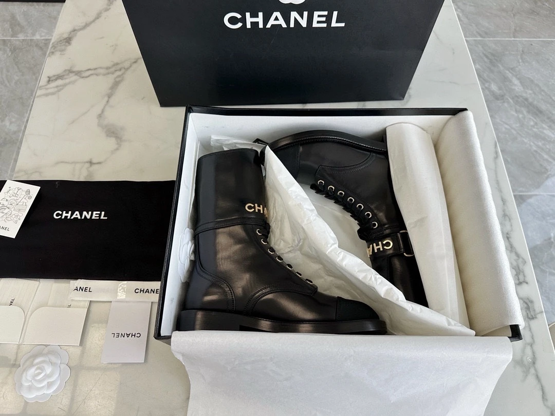 CHANEL Женские ботинки на шнуровке