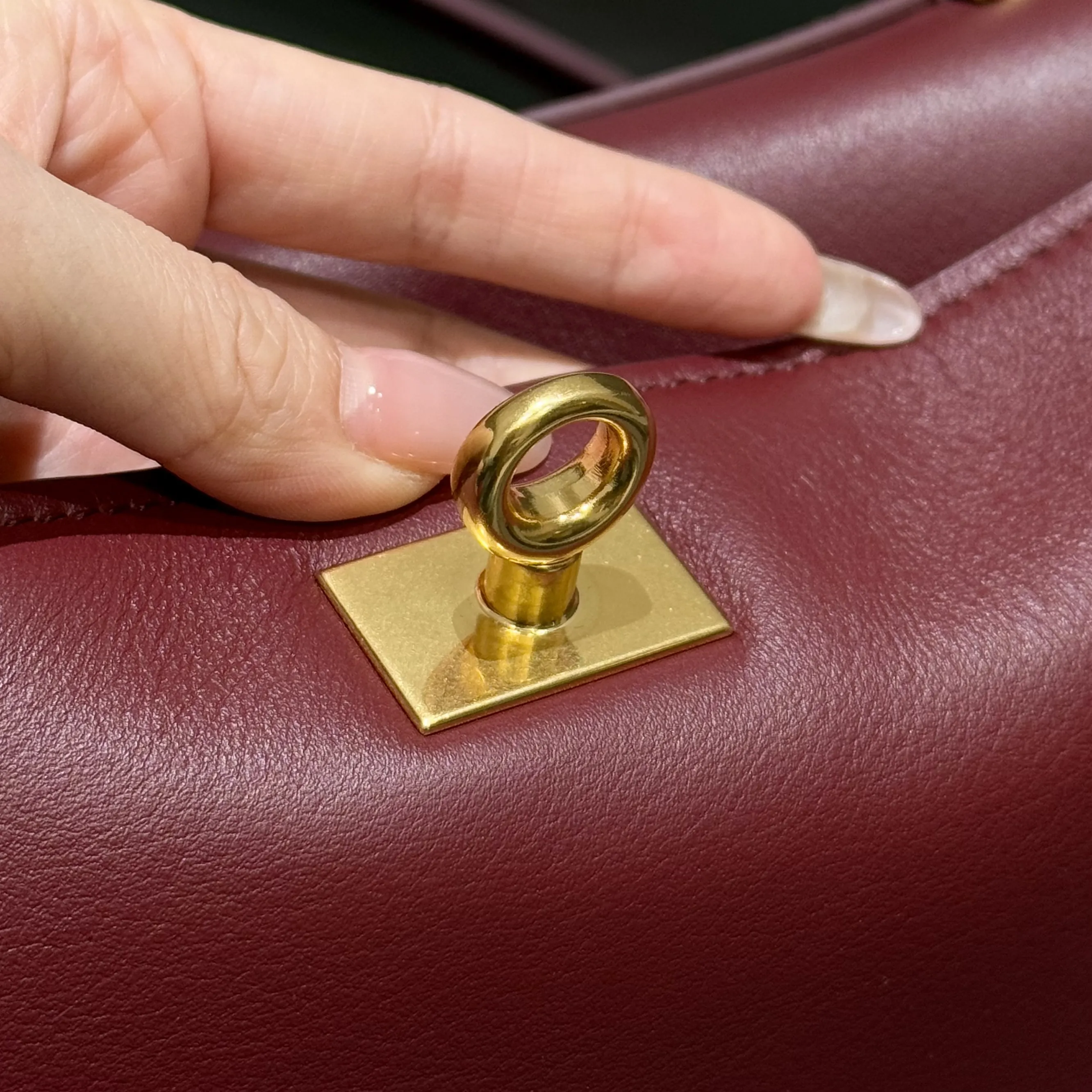 BALENCIAGA Женская сумка Rodeo Burgundy BALENCIAGA Женская сумка Rodeo Burgundy