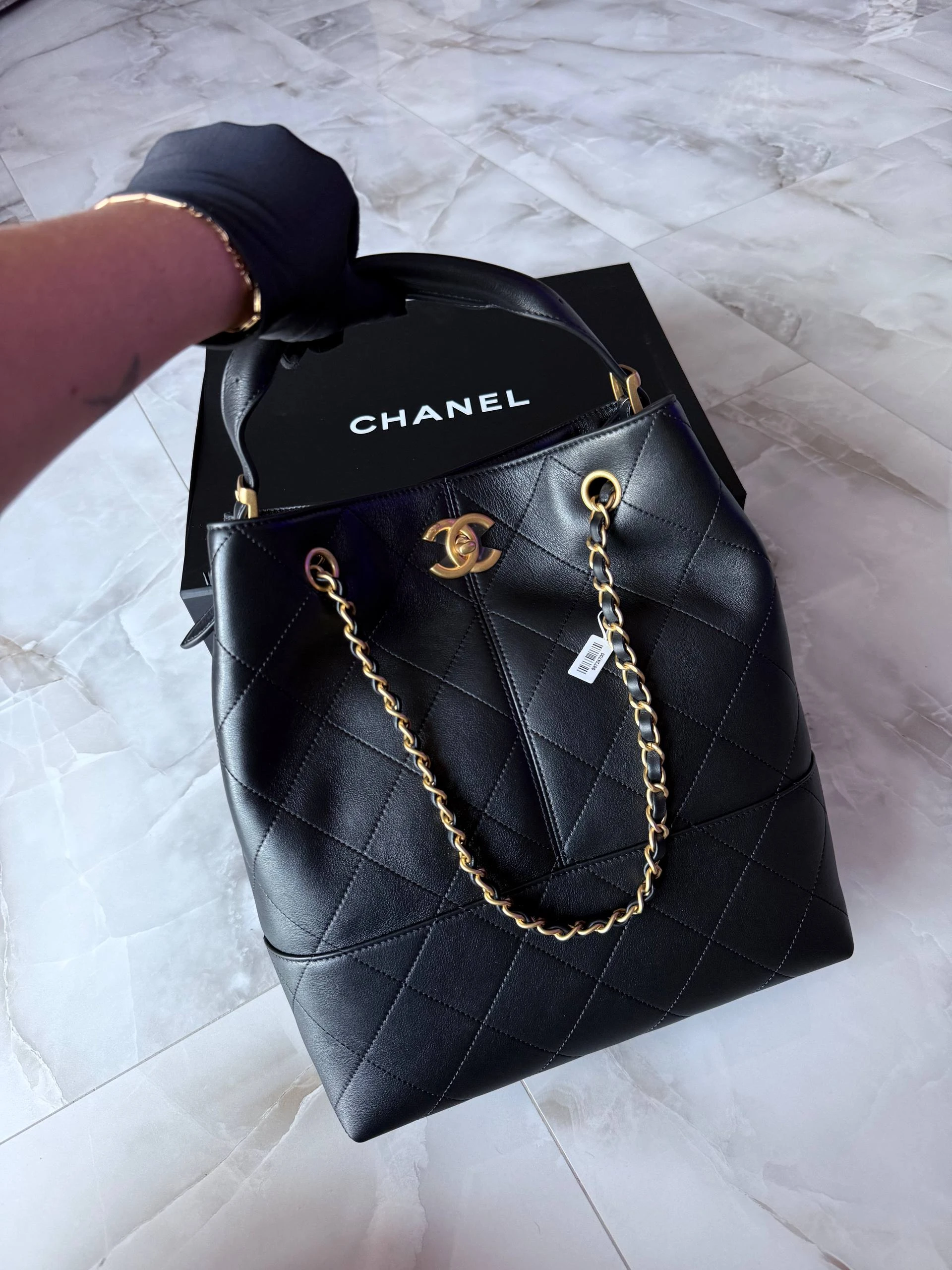 CHANEL Женская сумка Hobo 25 a CHANEL Женская сумка Hobo 25 a