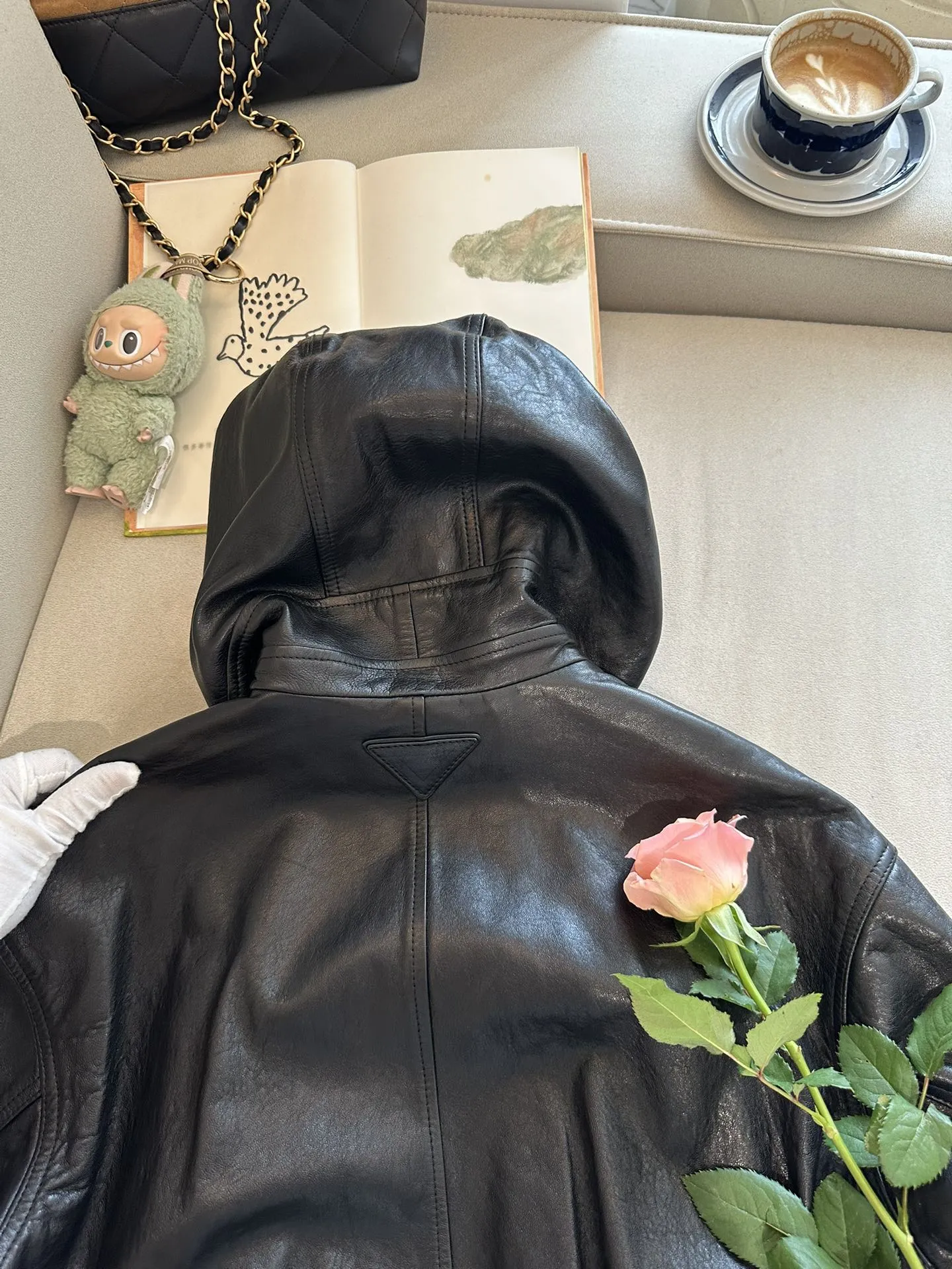 PRADA Женская кожаная куртка PRADA Женская кожаная куртка