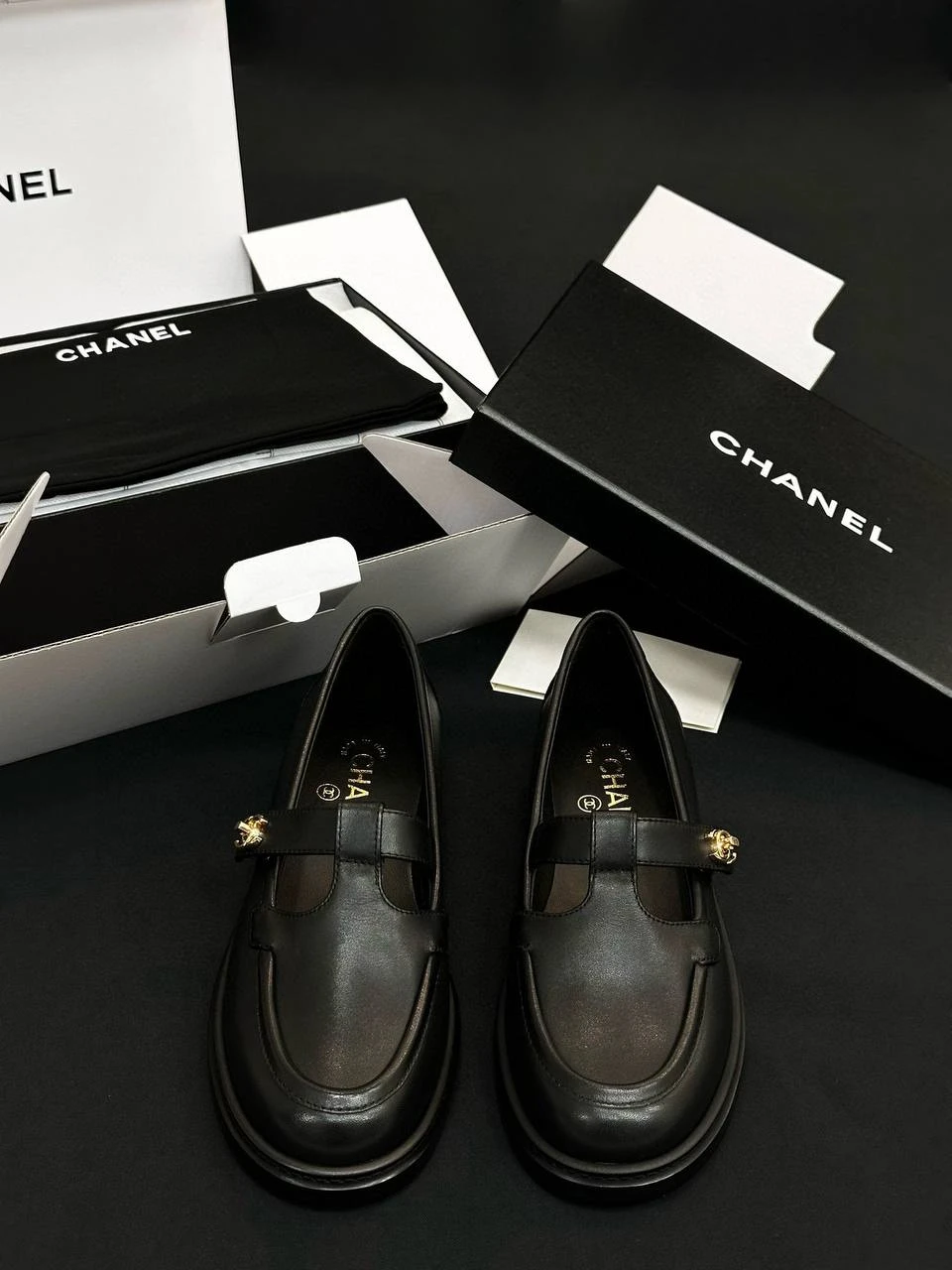 CHANEL Женские лоферы из овчины CHANEL Женские лоферы из овчины