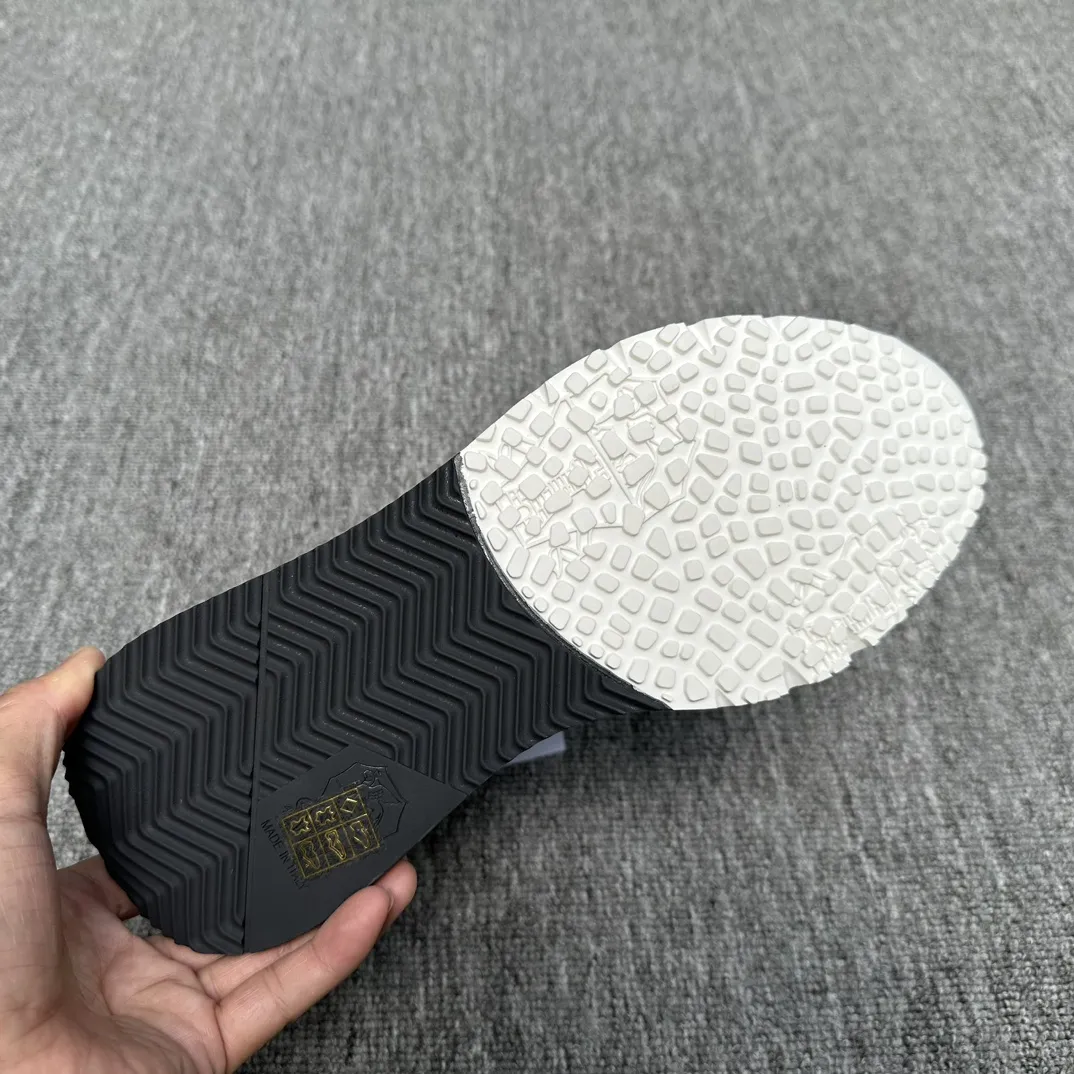 BRUNELLO CUCINELLI Мужские кроссовки из кожи и замши