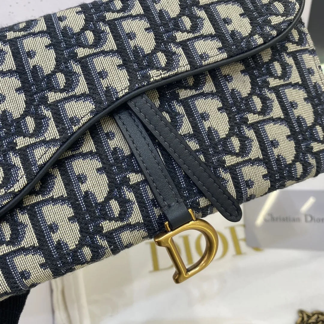 CHRISTIAN DIOR Женская сумка Saddle Oblique CHRISTIAN DIOR Женская сумка Saddle Oblique