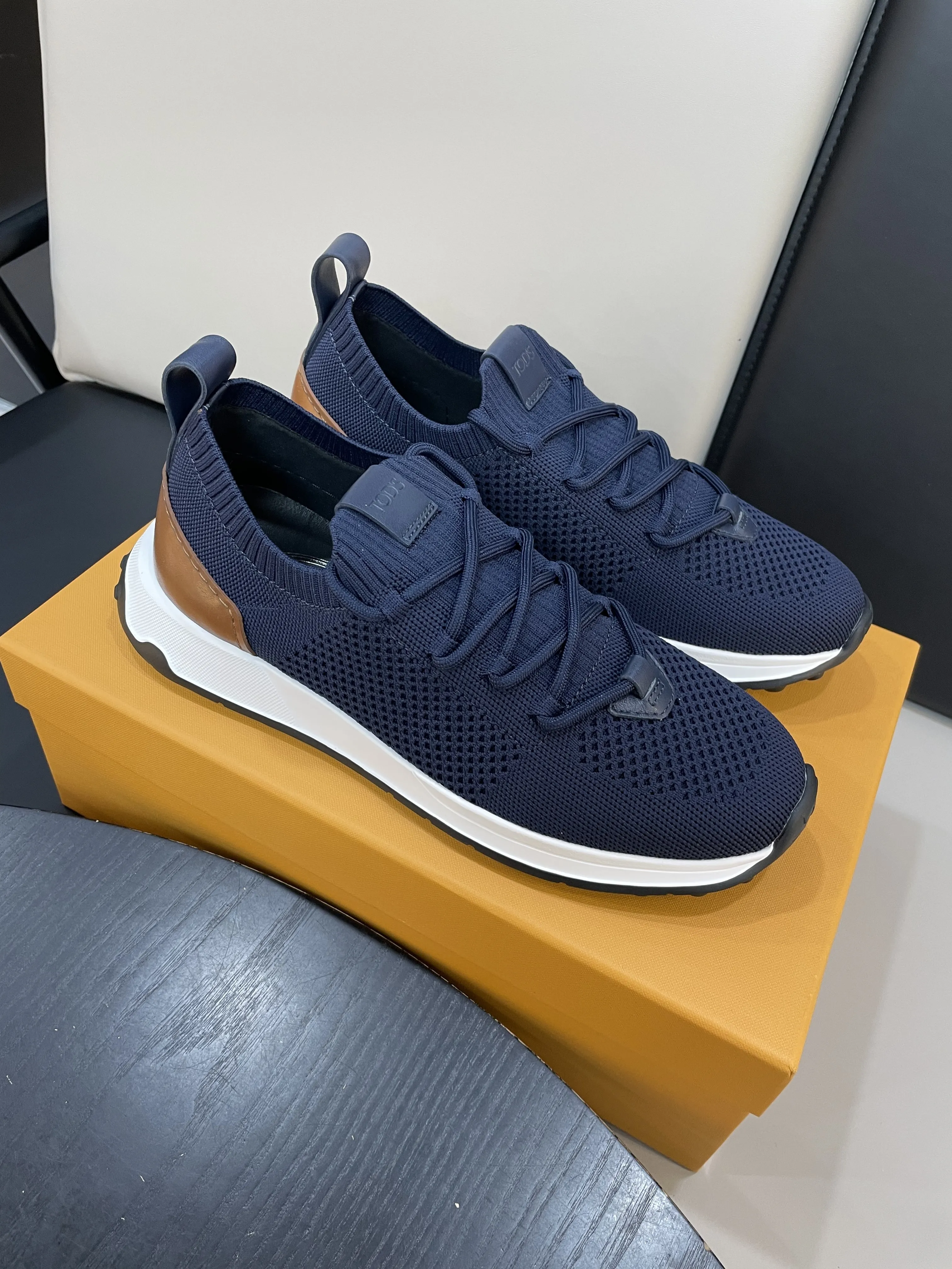 TOD'S Мужские кроссовки зеленые