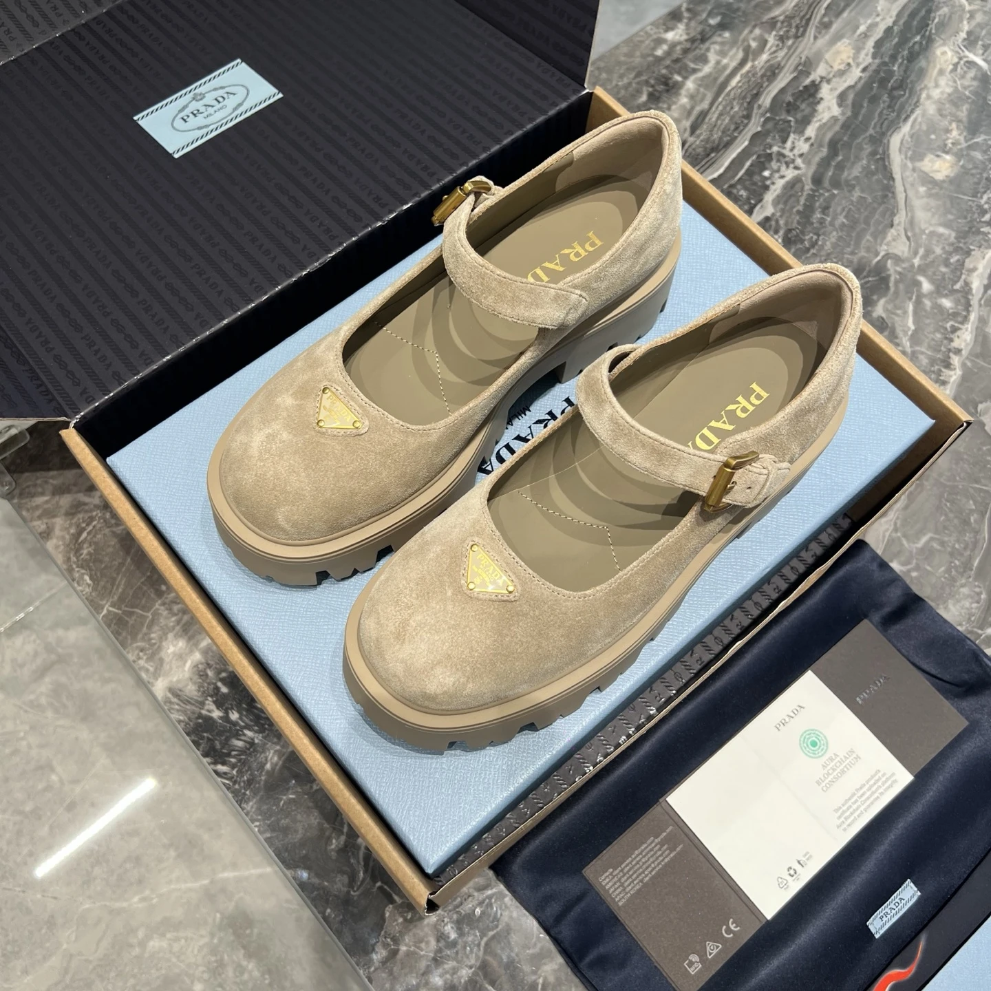 PRADA Женские туфли мэри-джейн