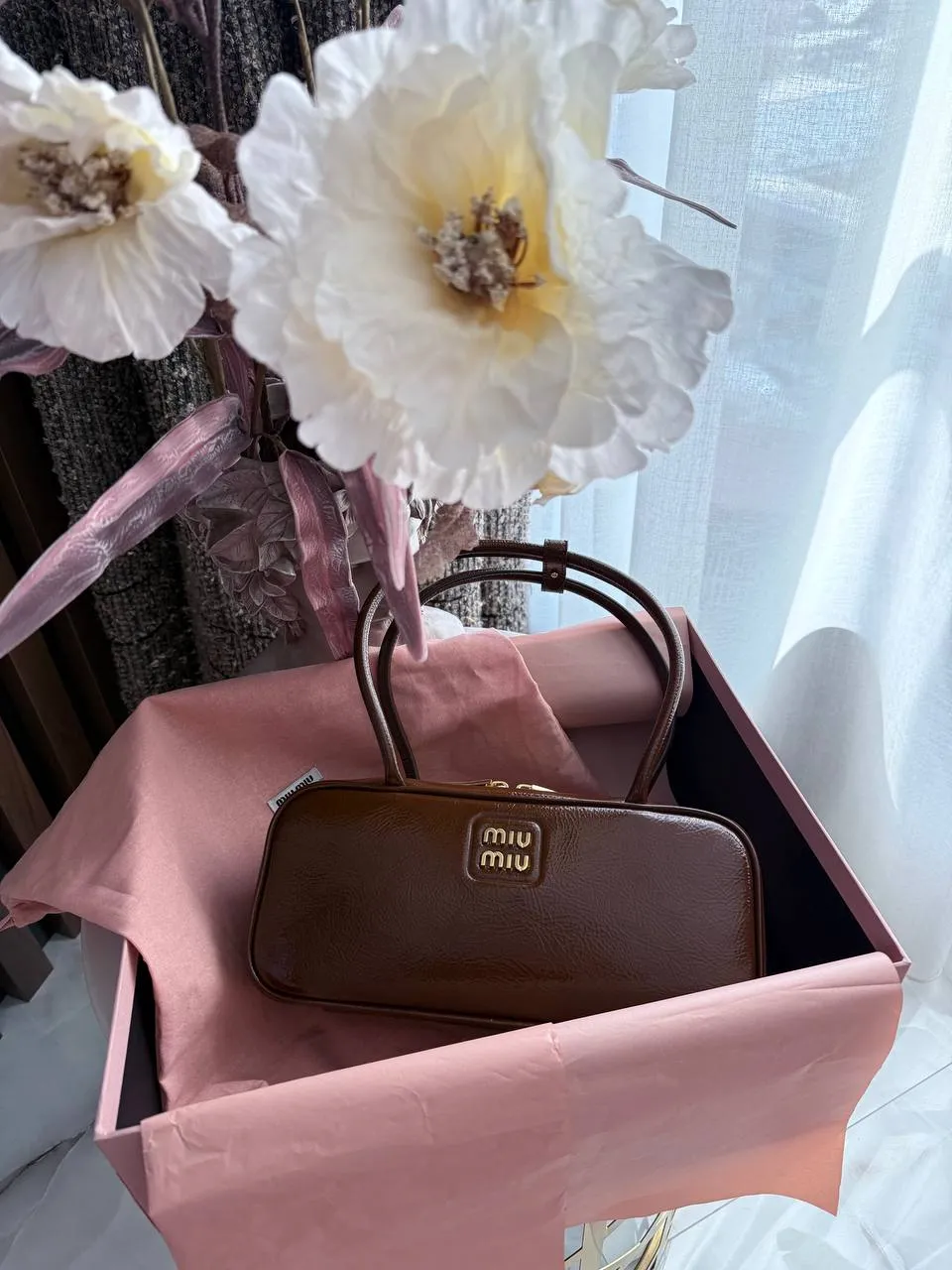 MIU MIU Женская сумка Arcadie с лаковой отделкой