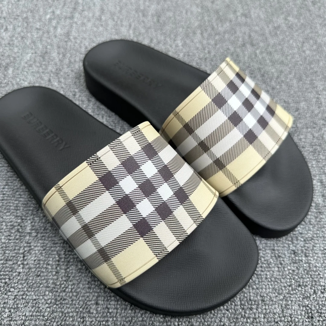 BURBERRY Мужские шлёпанцы BURBERRY Мужские шлёпанцы