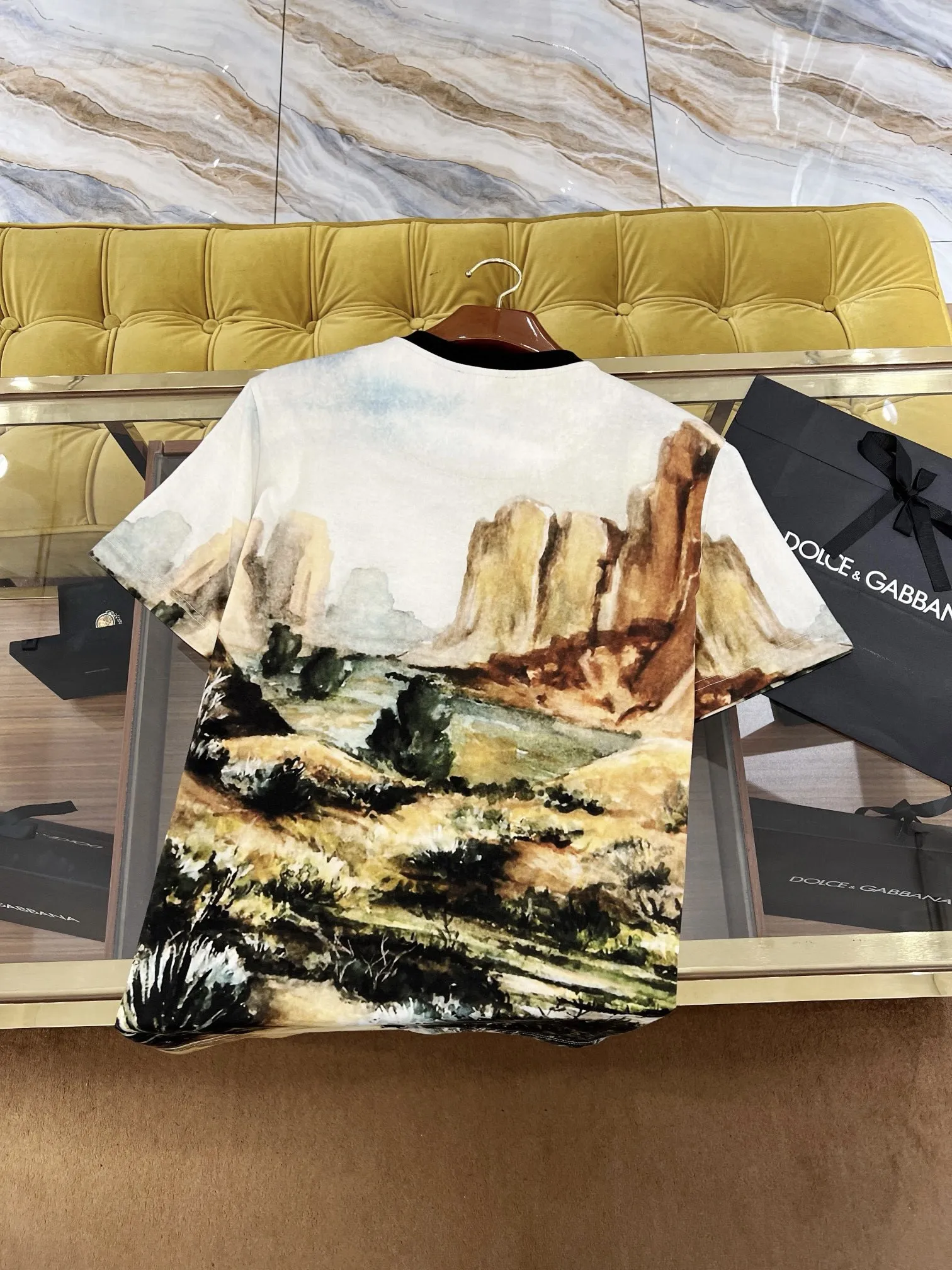 DOLCE & GABBANA Мужская футболка с пейзажем DOLCE & GABBANA Мужская футболка с пейзажем