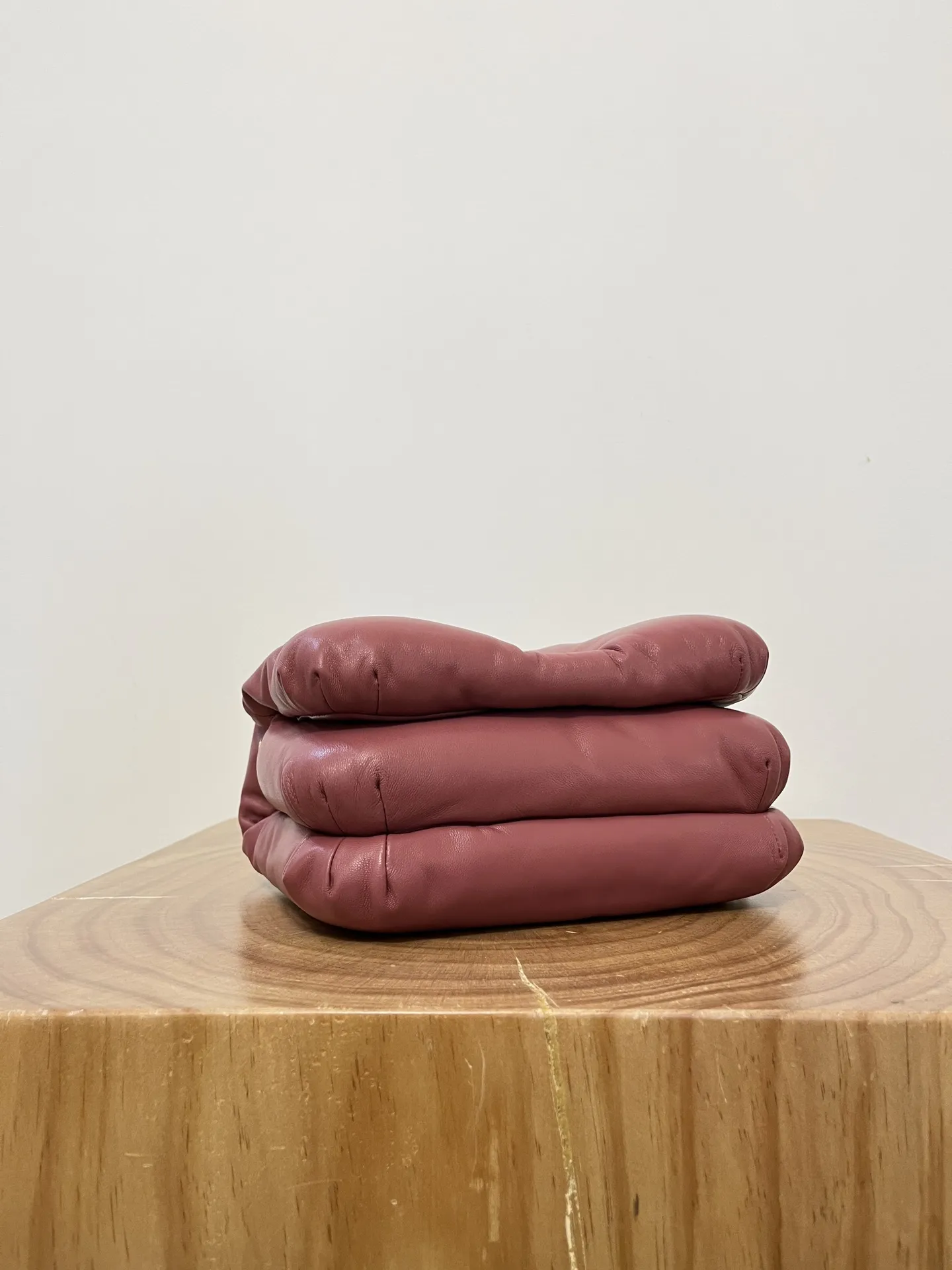 LOEWE Женская сумка Puffer Goya из кожи наппа