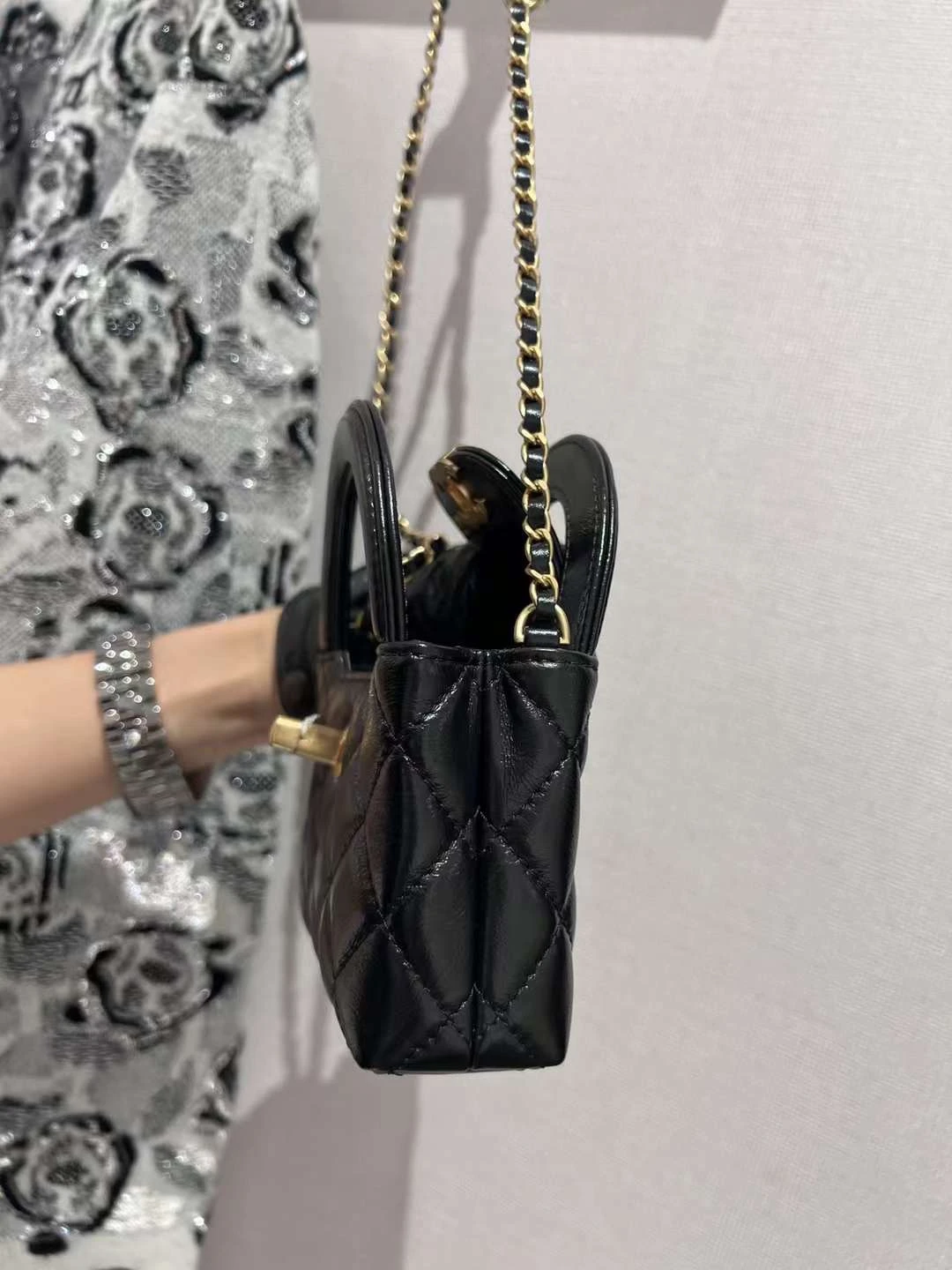 CHANEL Женская сумка Kelly 23k CHANEL Женская сумка Kelly 23k