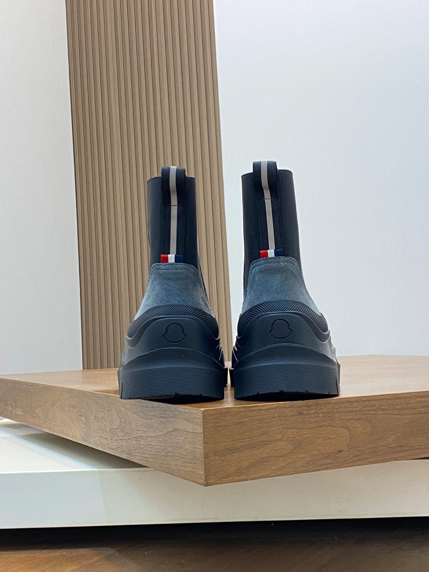 MONCLER Мужские ботинки из коровьей кожи классический силует челси