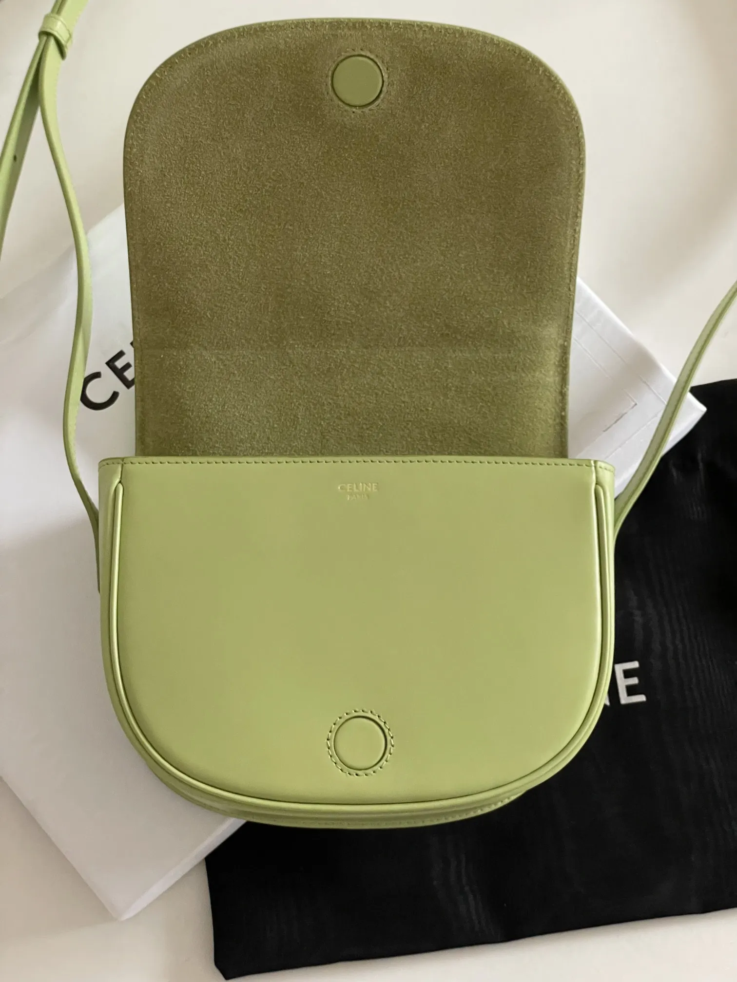 CELINE Женская сумка FOLCO CUIR TRIOMPHE  CELINE Женская сумка FOLCO CUIR TRIOMPHE