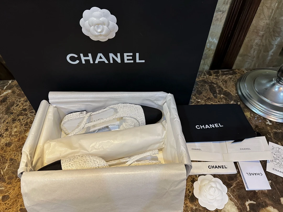 CHANEL Женские туфли слингбэки из твида CHANEL Женские туфли слингбэки из твида