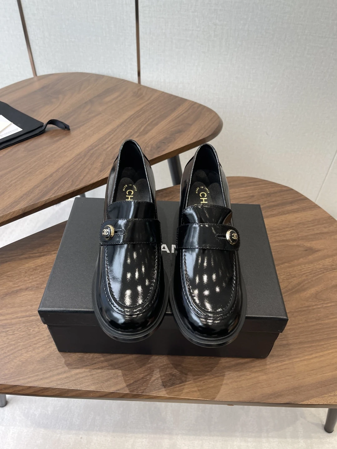 CHANEL Женские туфли из телячьей кожи 