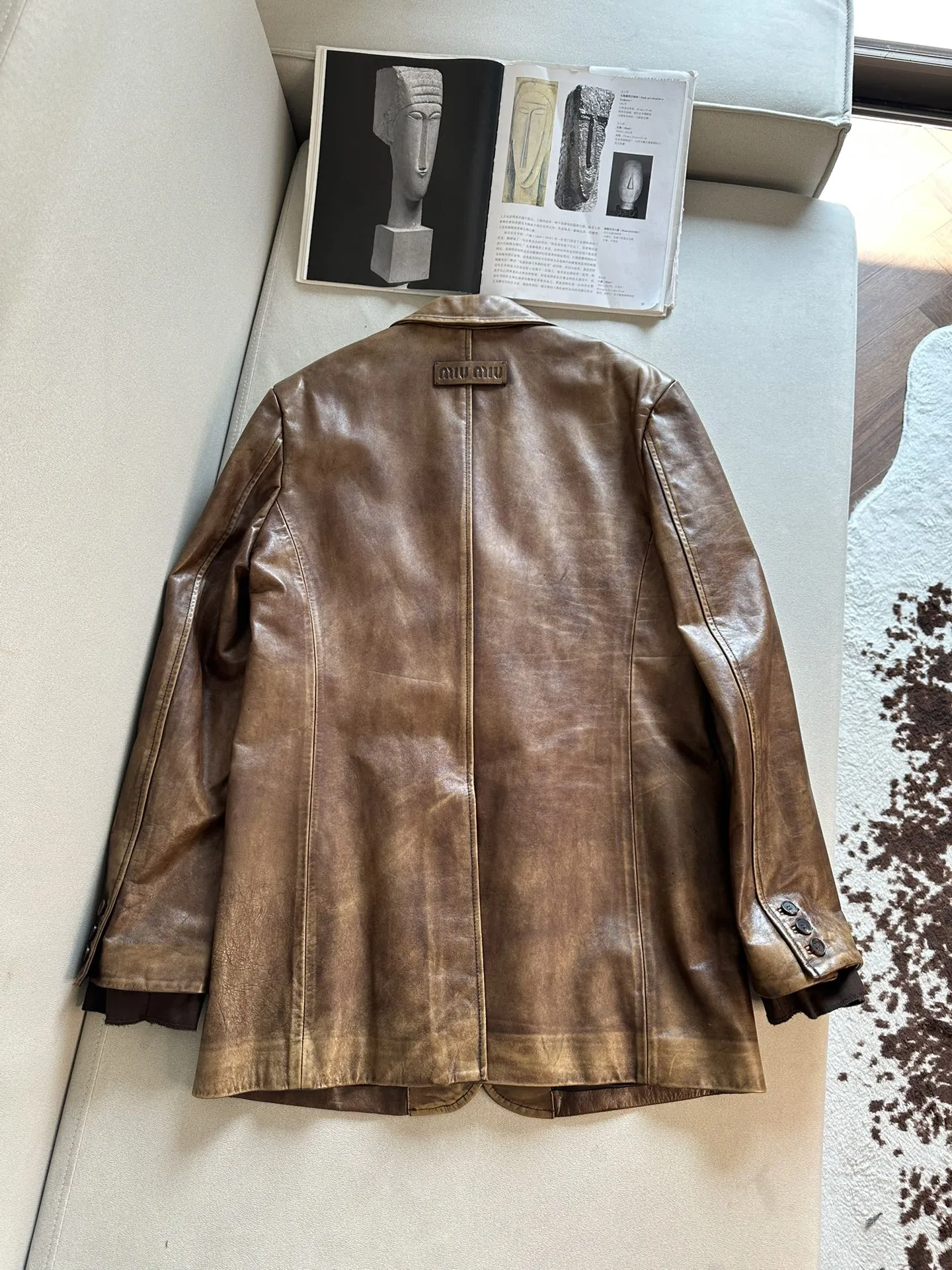 MIU MIU Женский кожаный жакет MIU MIU Женский кожаный жакет