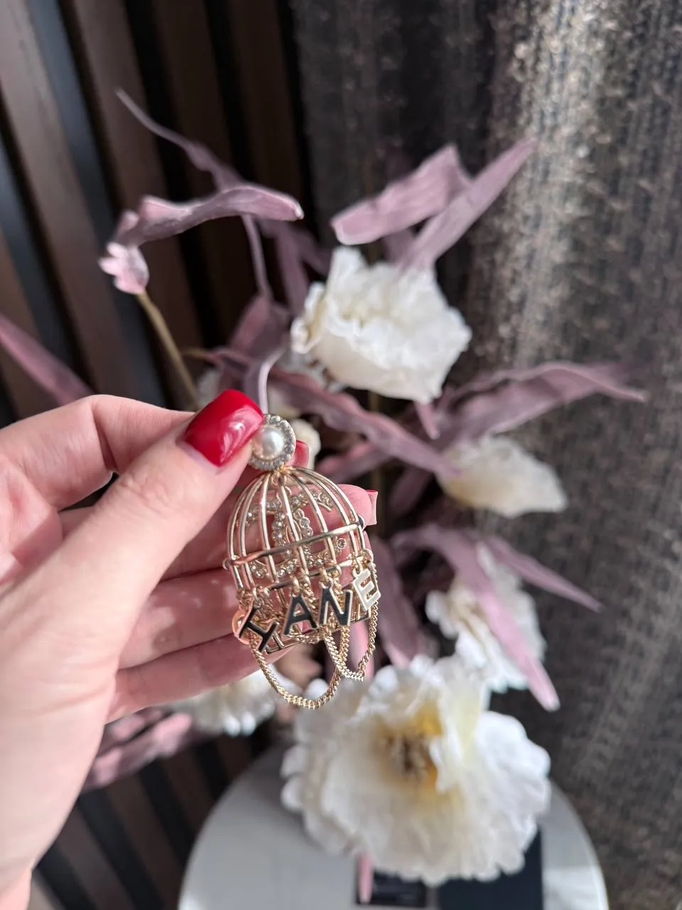 CHANEL Брошь подвесная люстра CHANEL Брошь подвесная люстра