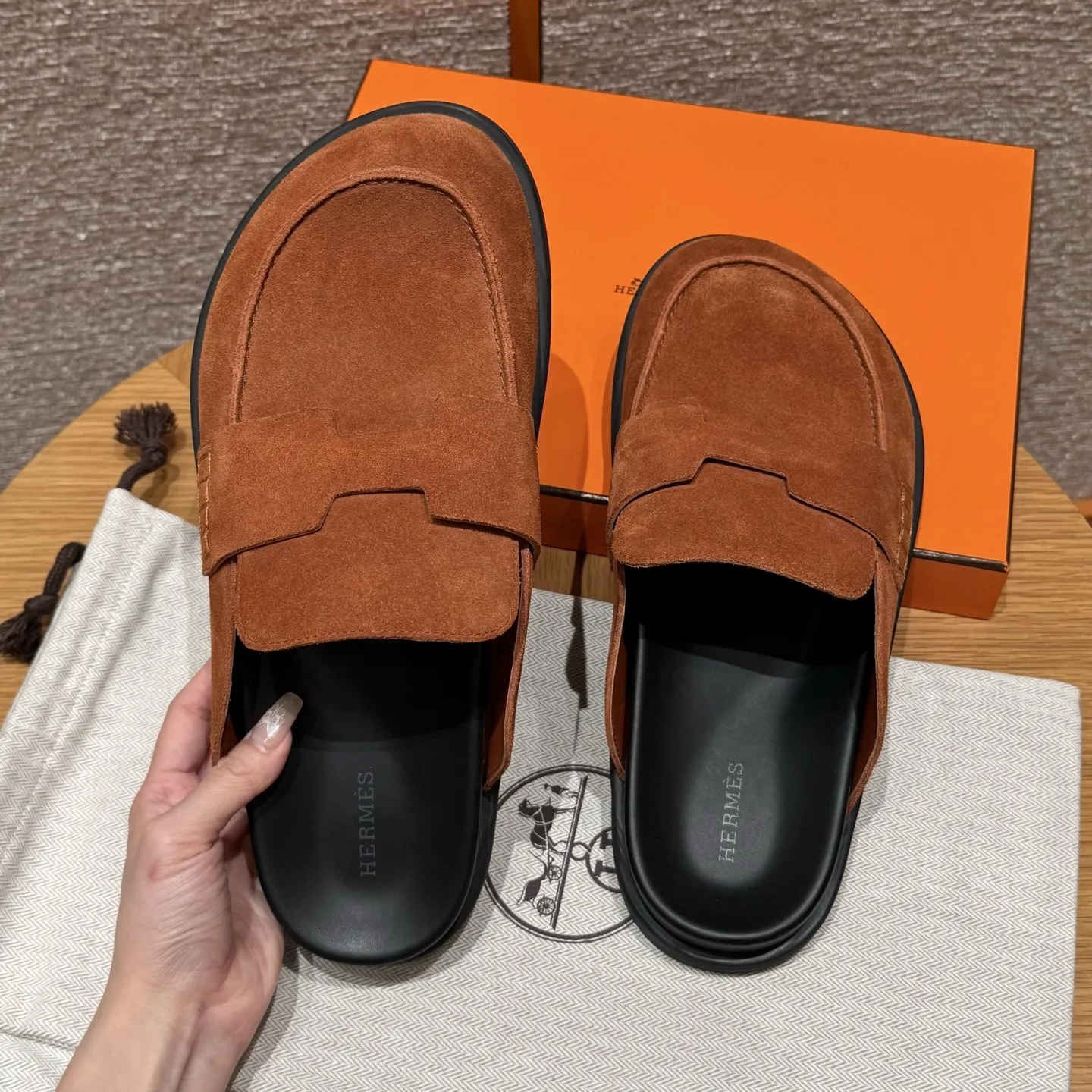 HERMES Мужские мюли Go