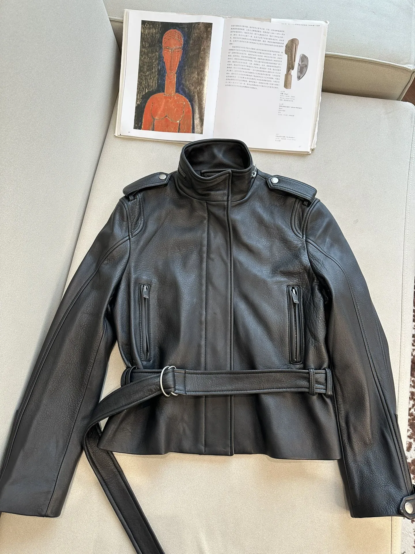 SAINT LAURENT Женская кожаная куртка SAINT LAURENT Женская кожаная куртка
