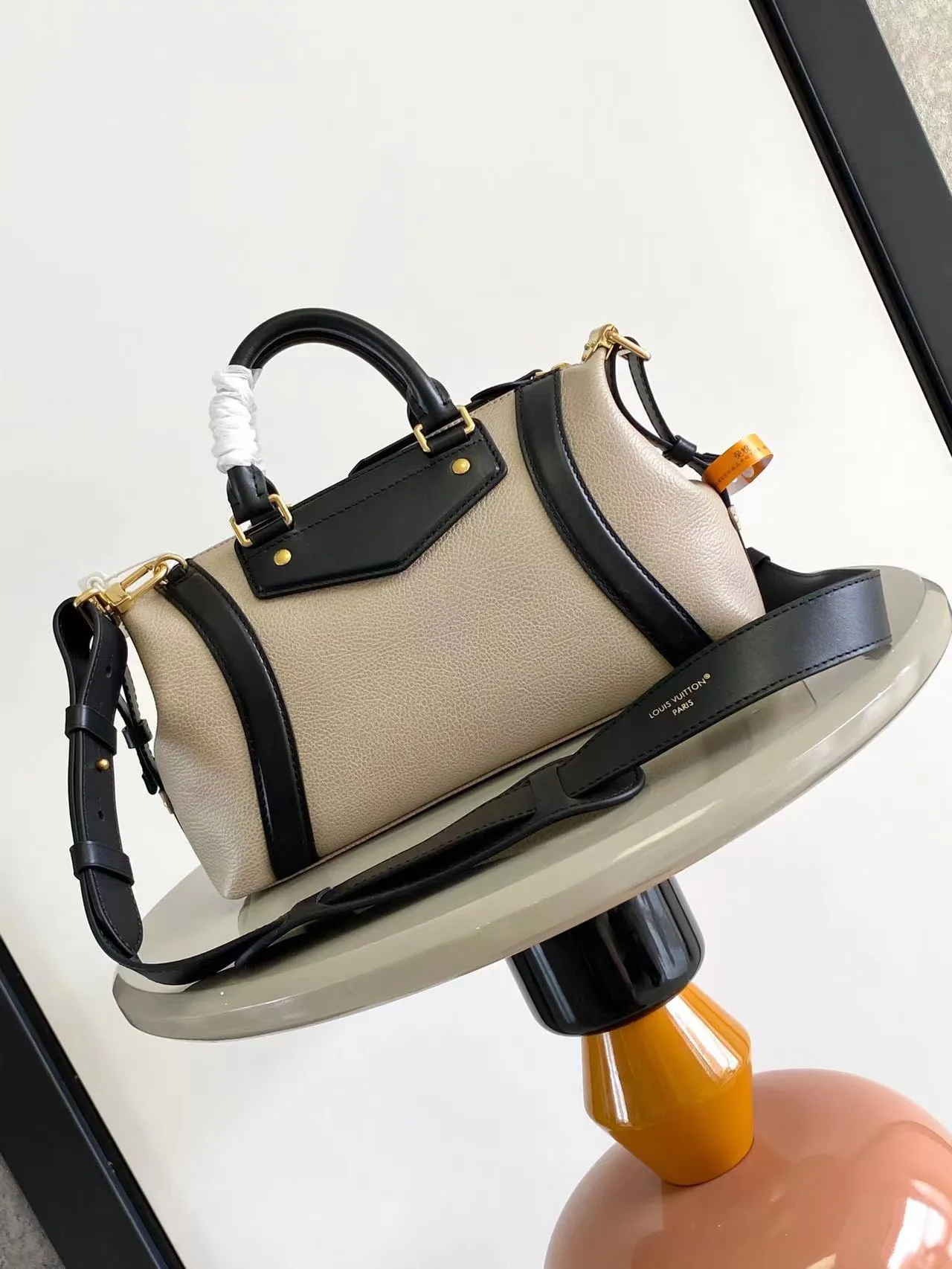 LOUIS VUITTON Женская сумка Nano LV Biker M25566 LOUIS VUITTON Женская сумка Nano LV Biker M25566