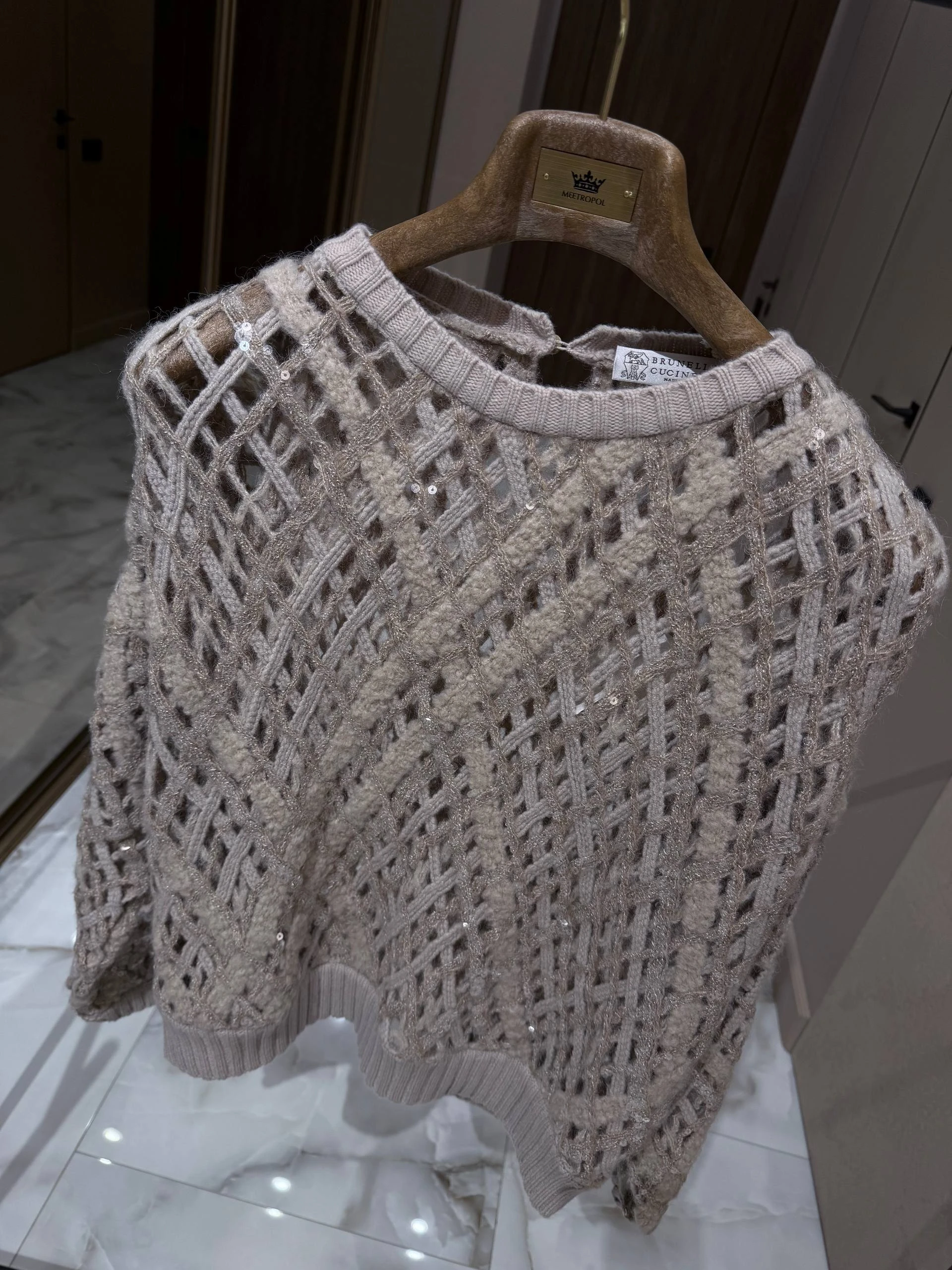 BRUNELLO CUCINELLI Женский джемпер с пайетками BRUNELLO CUCINELLI Женский джемпер с пайетками