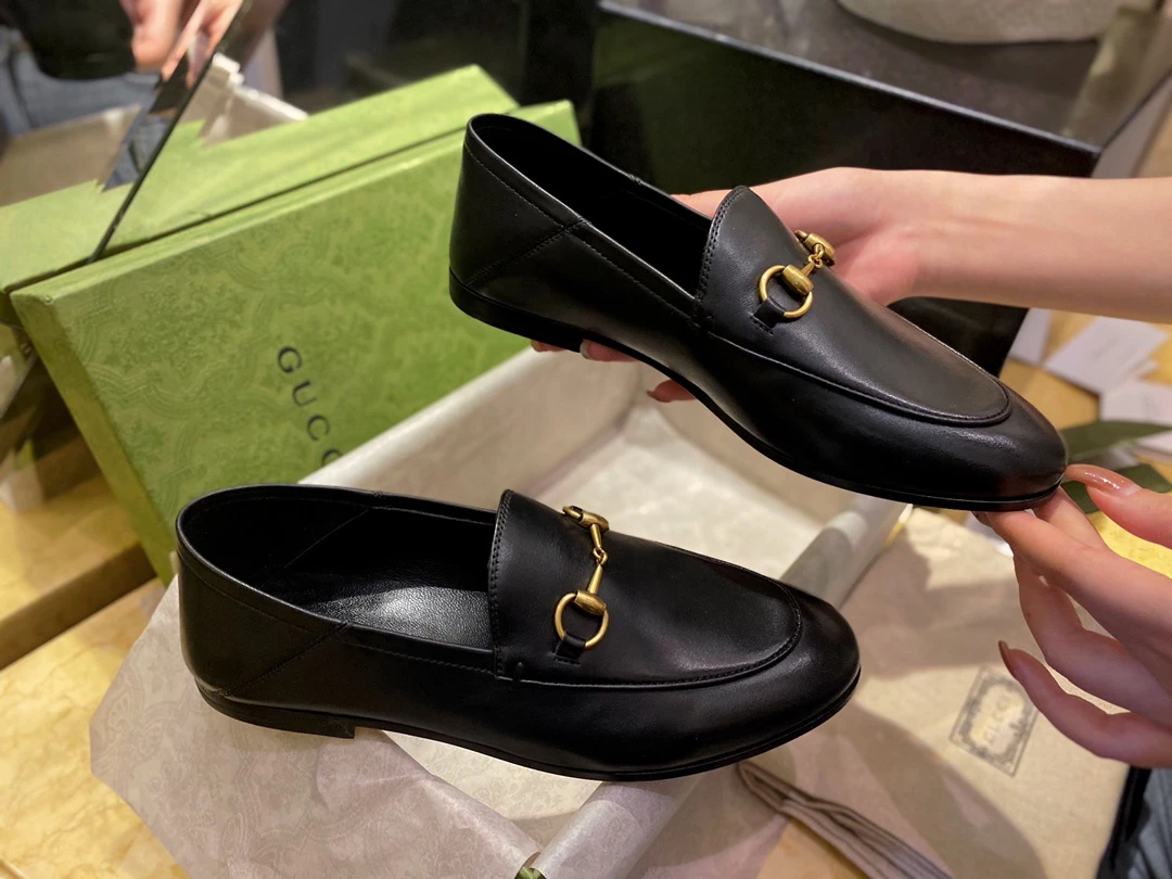GUCCI Женские лоферы Horsebit черные