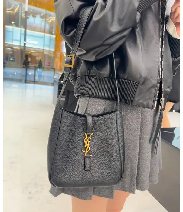 SAINT LAURENT Женская Сумка Hobo Mini