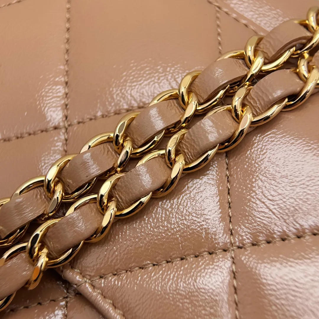 CHANEL Женская сумка 24B с ручкой-цепочкой