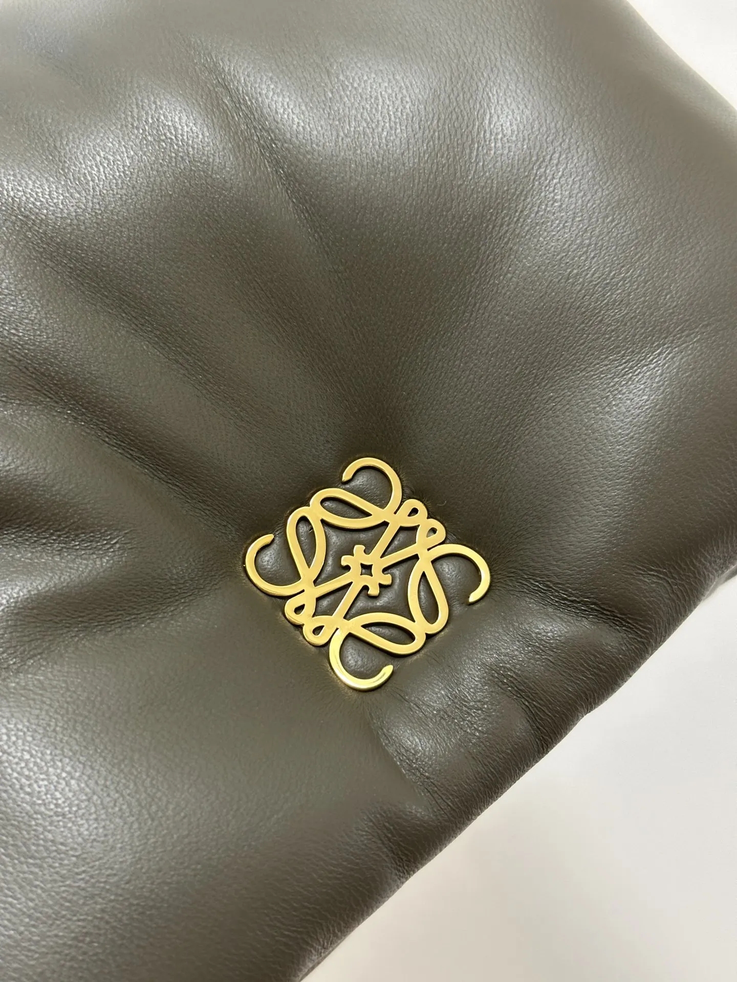 LOEWE Женская сумка Puffer Goya из кожи наппа