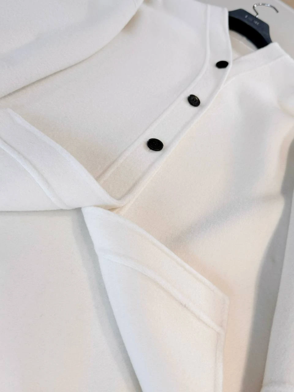 CHRISTIAN DIOR Женское пальто из кашемира  CHRISTIAN DIOR Женское пальто из кашемира