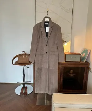 THE ROW Женское пальто из козьей замши